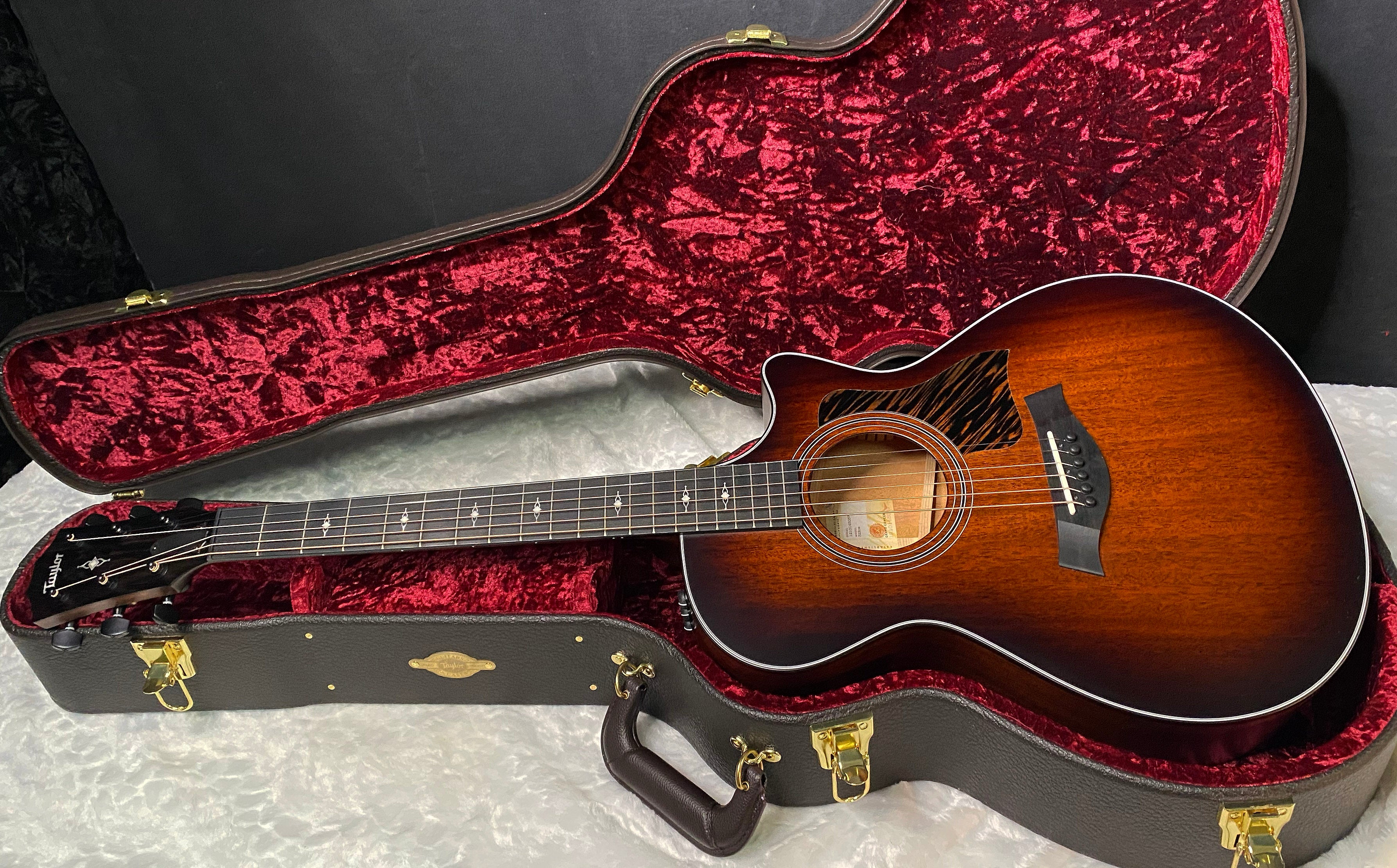 NEW! Taylor 322ce V-Class Grand Concert Acoustic-Electric Guitar - Tobacco - Authorized Dealer - 4.35lbs SN 1210145037