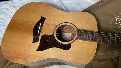 NEW! Taylor Big Baby Taylor BBT - Natural - 3.75lbs - Authorized Dealer - G06201