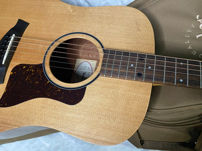 NEW! Taylor Big Baby Taylor BBT - Natural - 3.75lbs - Authorized Dealer - G06201