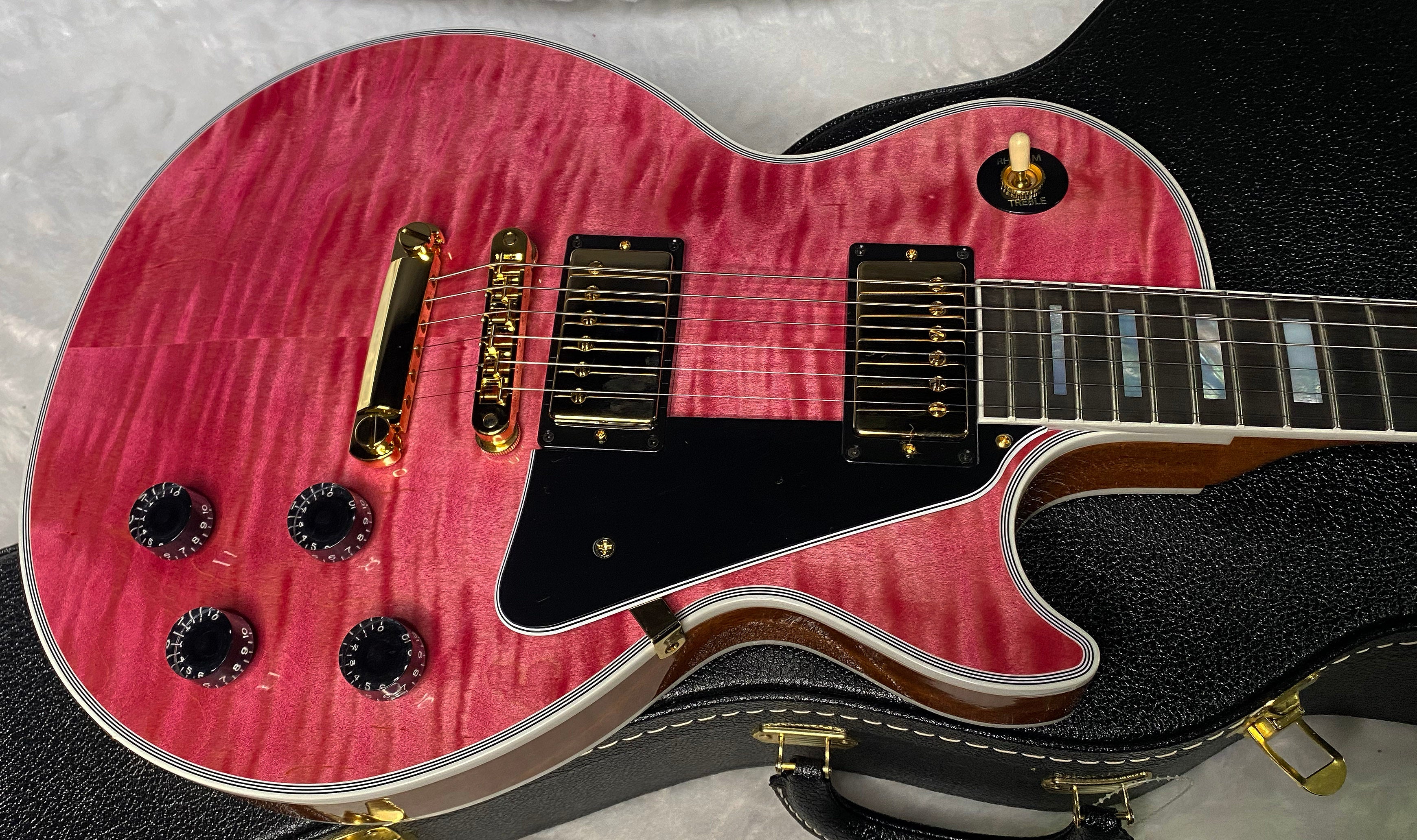 NEW! Gibson Dealer Select Custom Shop Les Paul Custom AAA Figured Top - Transparent Pink - Authorized Dealer - WOW! 8.65 lbs - G06982