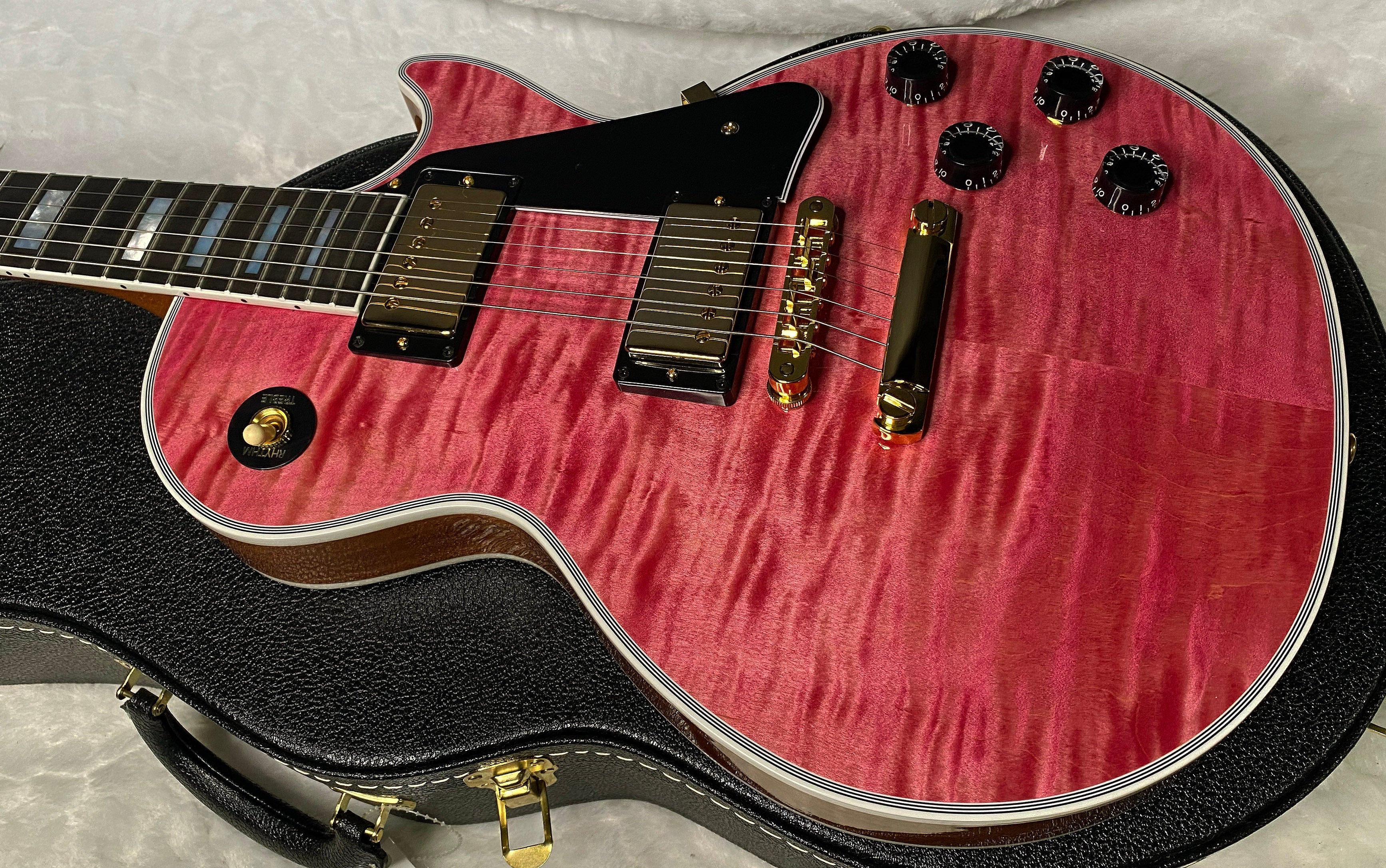 NEW! Gibson Dealer Select Custom Shop Les Paul Custom AAA Figured Top - Transparent Pink - Authorized Dealer - WOW! 8.65 lbs - G06982