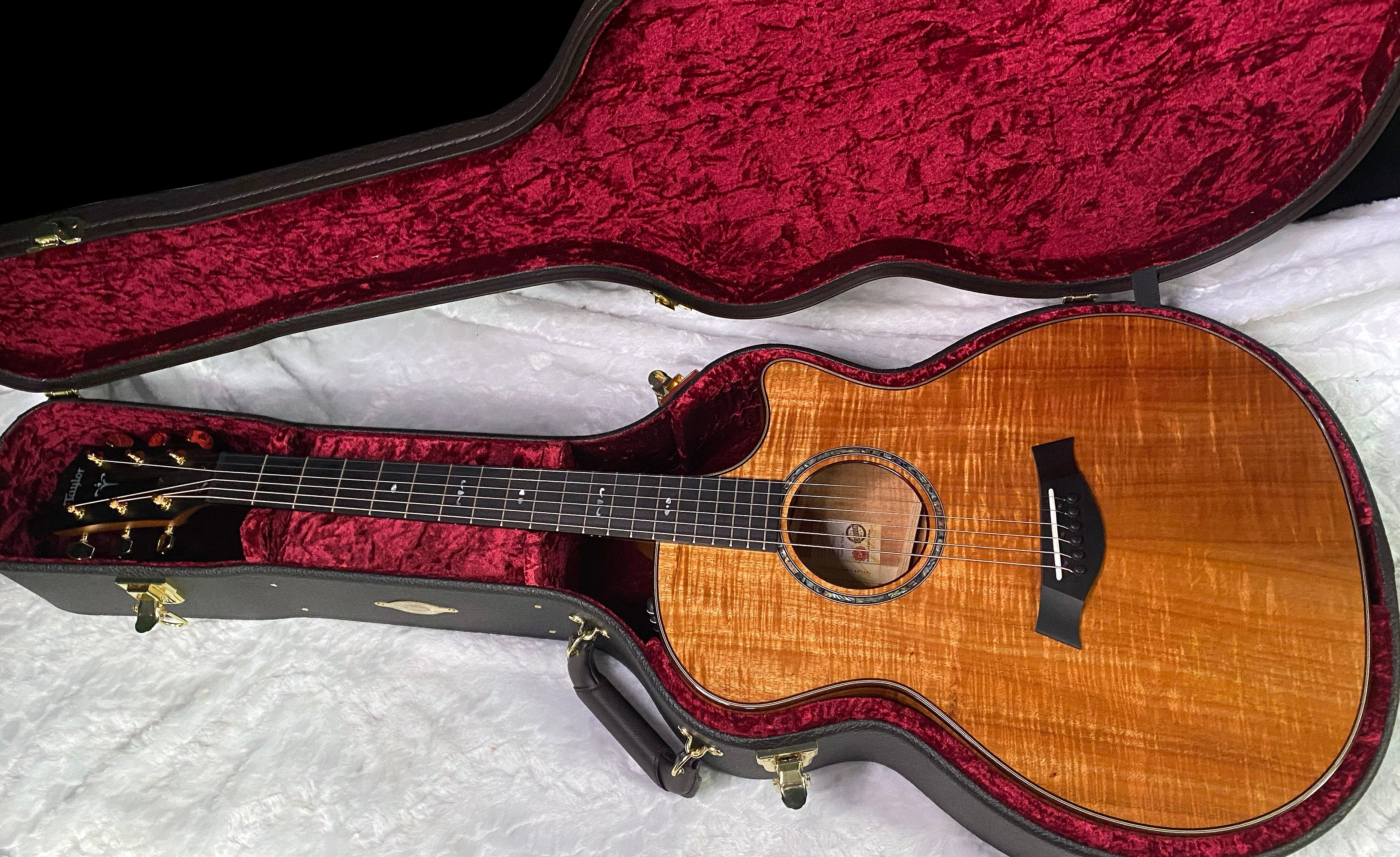 NEW! Taylor Custom 724ce Acoustic-Electric Guitar - Natural Gloss - AAAAA Hand Picked Koa - 4.5lbs - WOW! Authorized Dealer - G07694