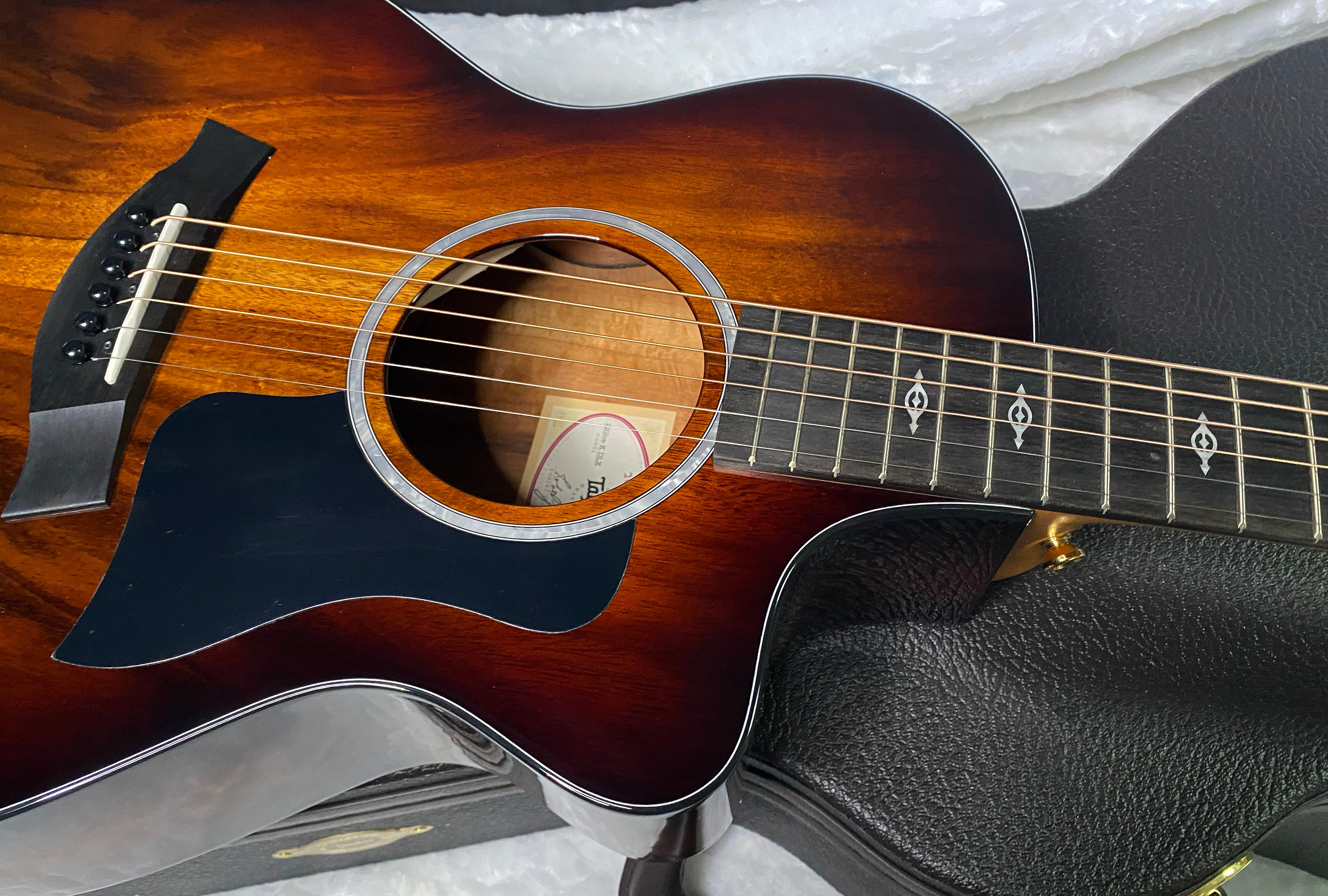 NEW! Taylor 222ce-K DLX Grand Concert Acoustic-Electric Guitar - Tobacco - 4.6lbs - Authorized Dealer - G06251