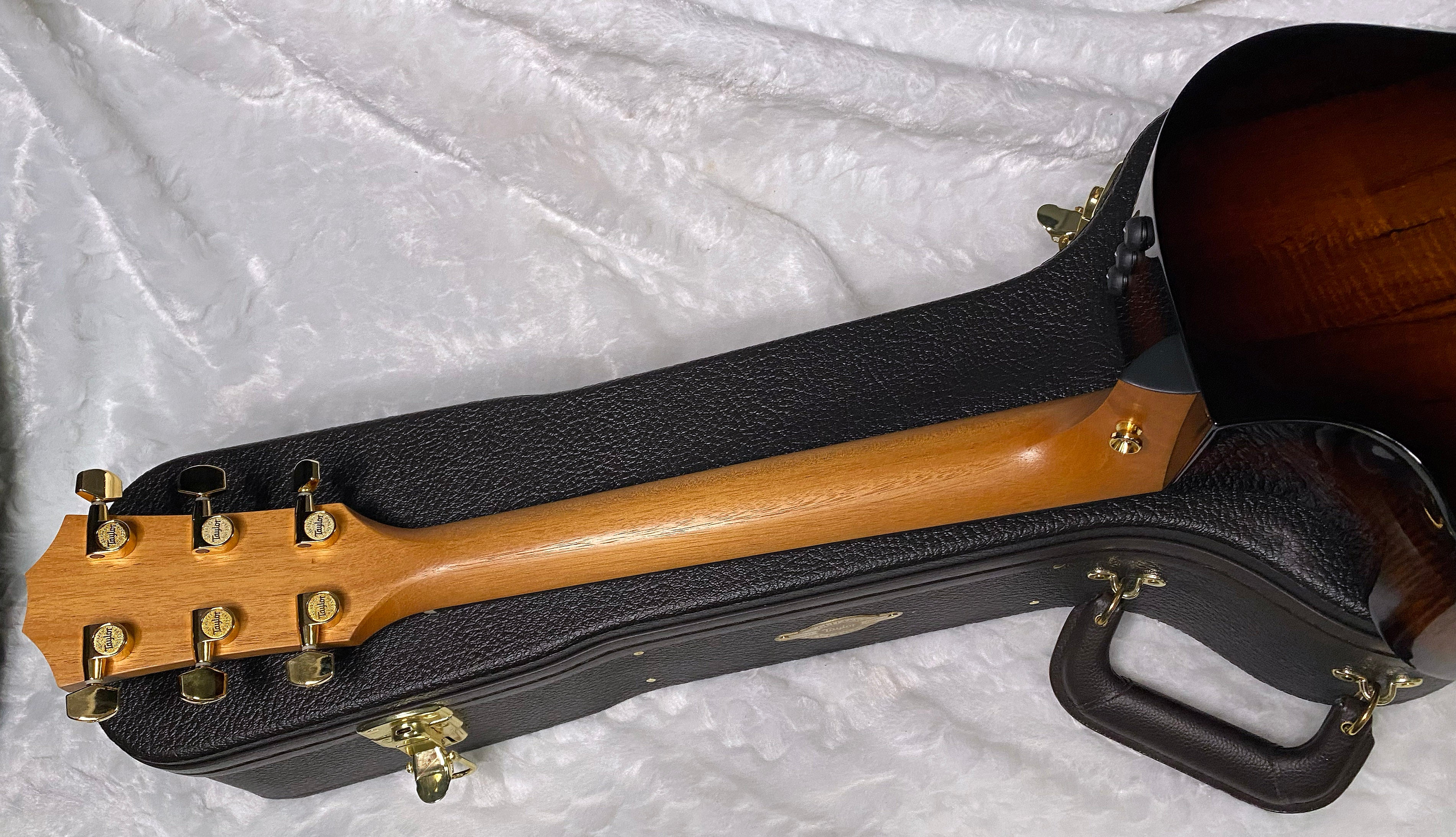 NEW! Taylor 222ce-K DLX Grand Concert Acoustic-Electric Guitar - Tobacco - 4.6lbs - Authorized Dealer - G06251