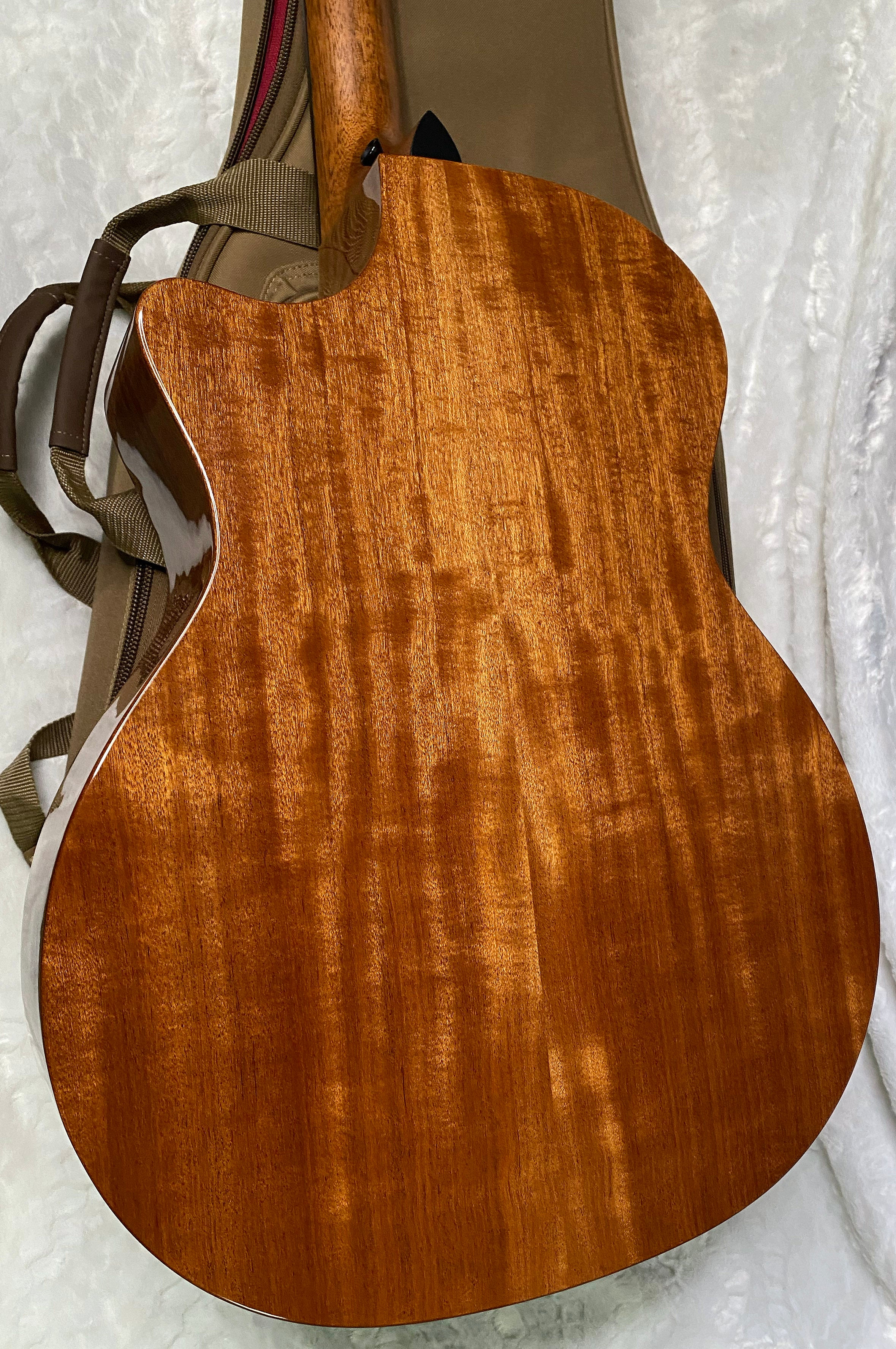 NEW! Taylor 314ce Studio Acoustic-Electric Guitar - Natural - Authorized Dealer - 4.55lbs - G06245