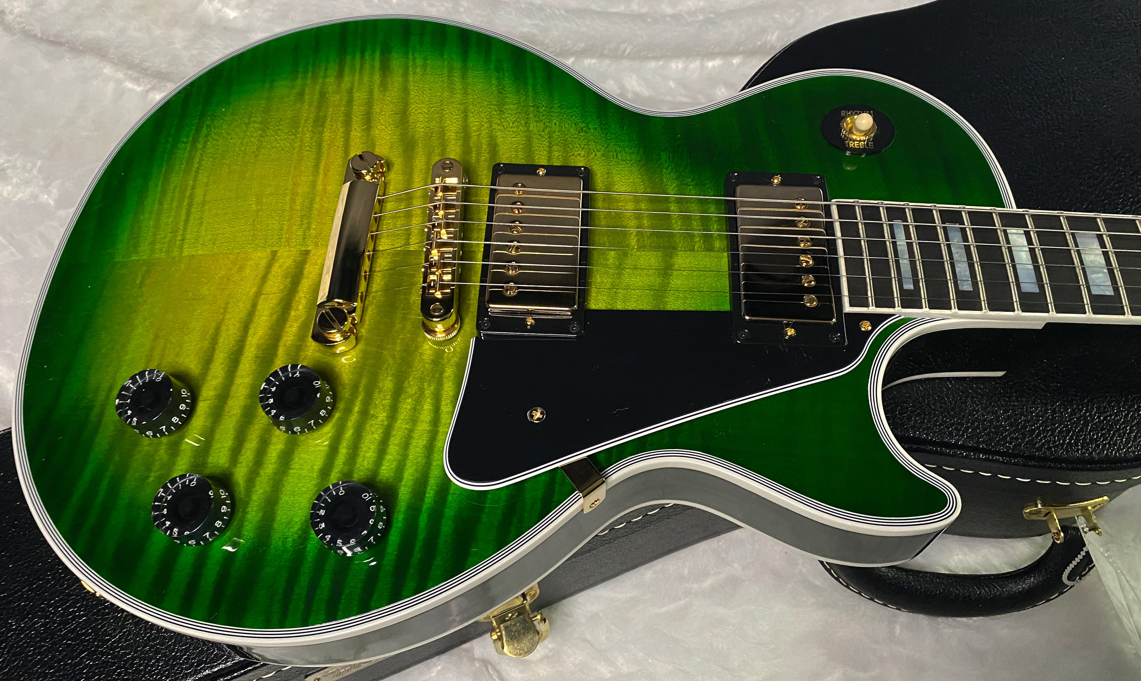 NEW! Gibson Dealer Select Custom Shop Les Paul Custom AAA Figured Top - Iguana Burst - Authorized Dealer - WOW! 8.5lbs - G06310 - Blem - SAVE BIG!
