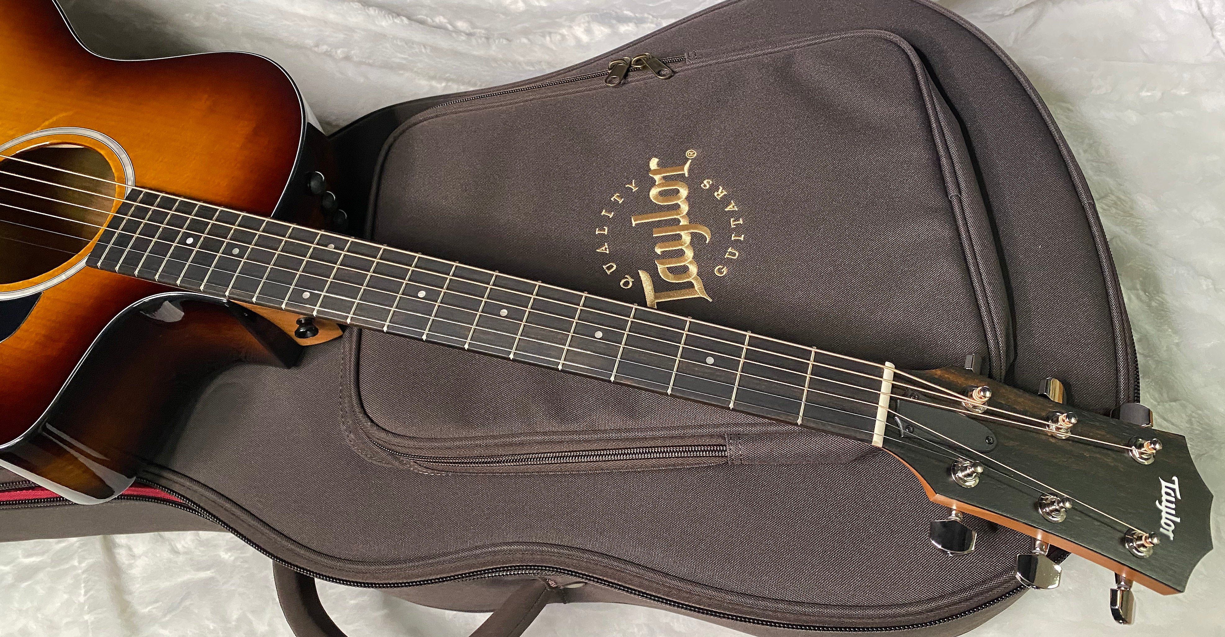 Taylor 214ce-K SB Plus Acoustic-electric Guitar - Shaded Edgeburst Finish - 4.8lbs - Authorized Dealer - G06263