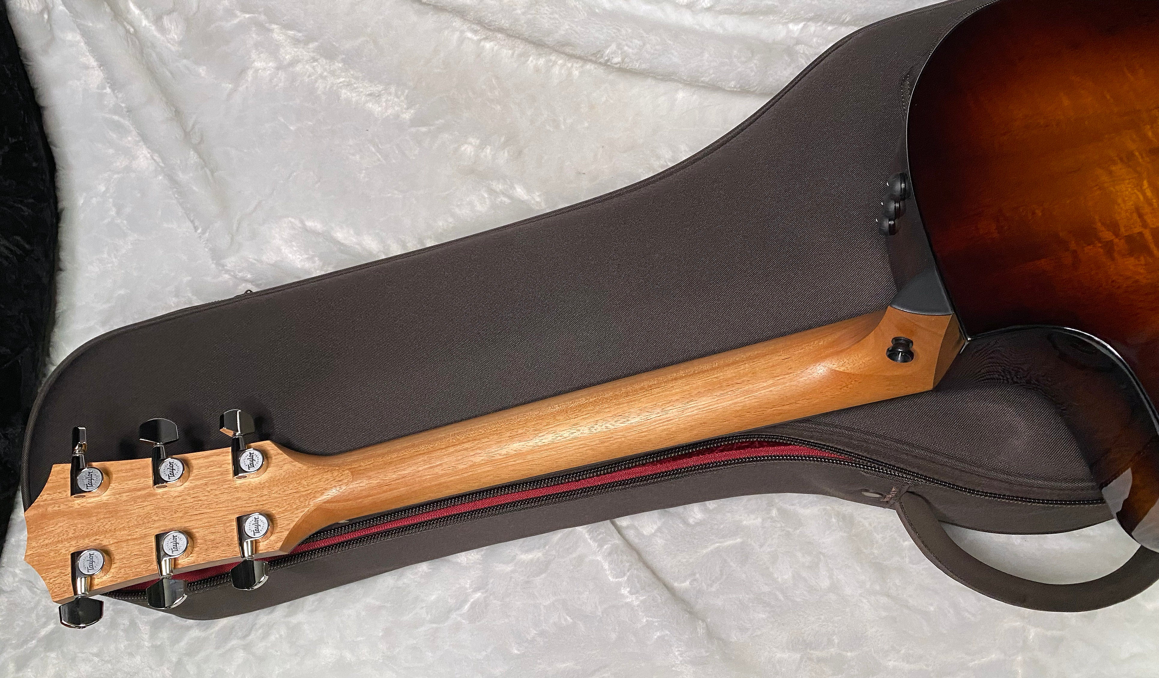 Taylor 214ce-K SB Plus Acoustic-electric Guitar - Shaded Edgeburst Finish - 4.8lbs - Authorized Dealer - G06263