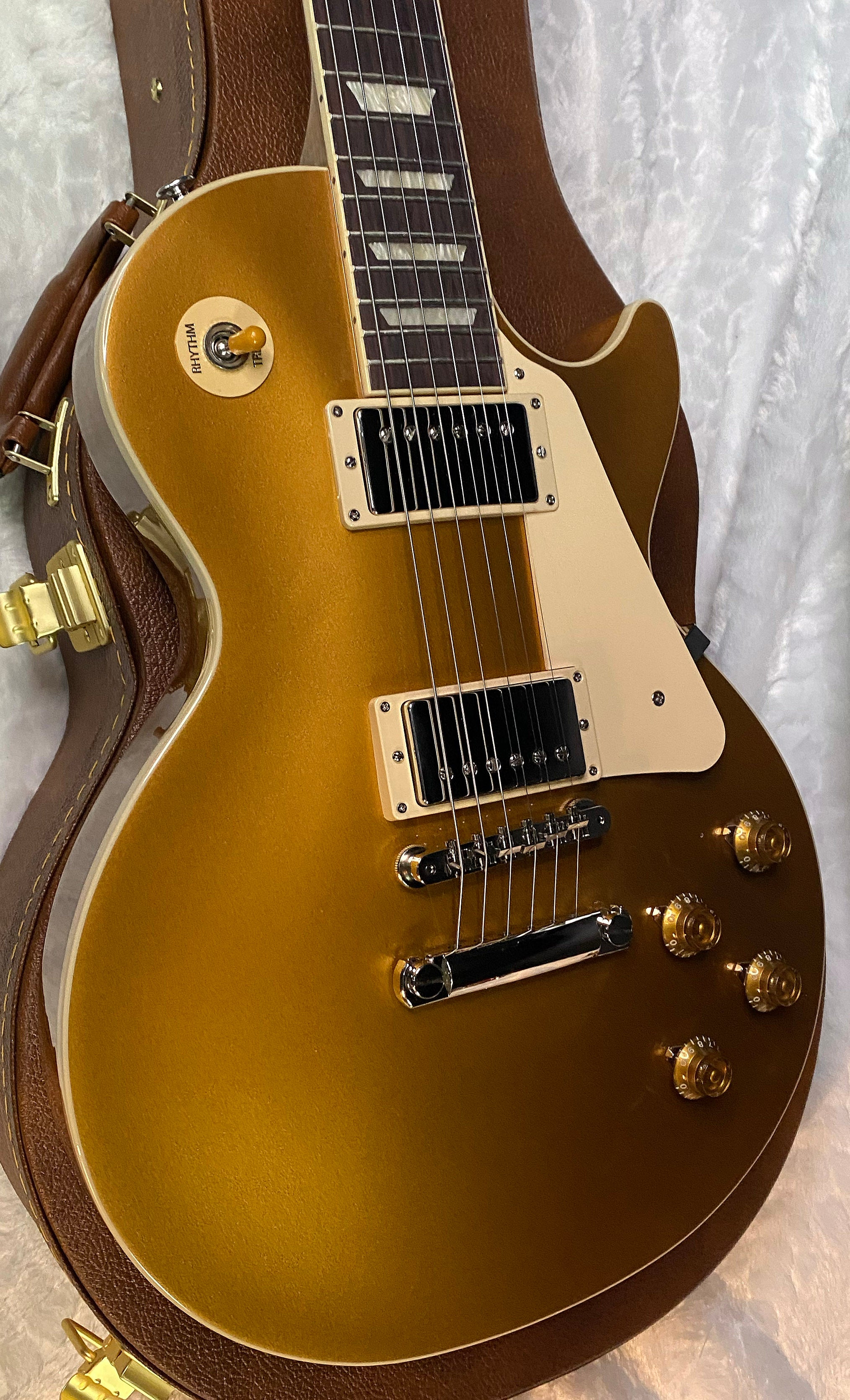NEW ! Gibson Les Paul 50's Standard Gold Top - Authorized Dealer - 9.7 lbs - G07003