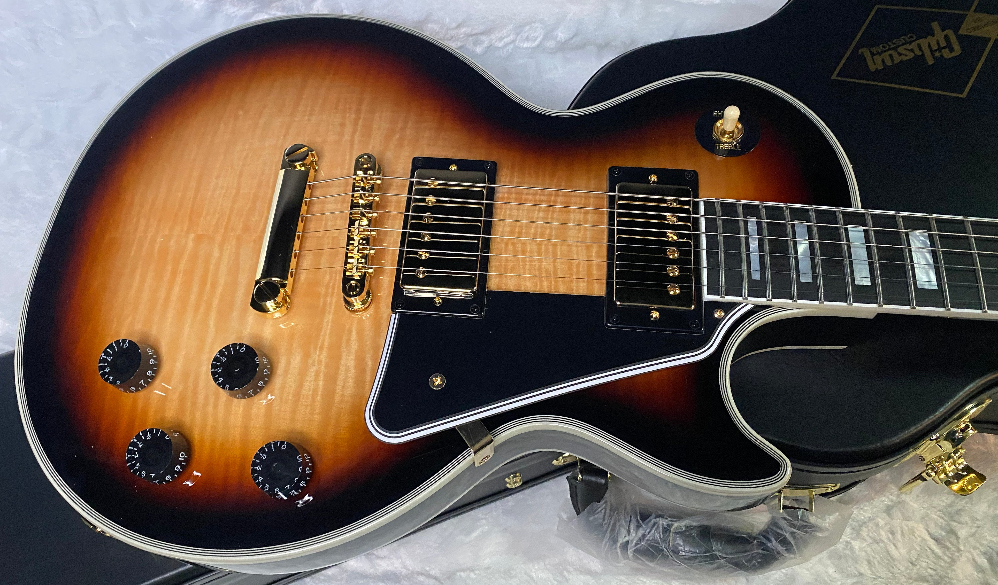 NEW ! Epiphone Les Paul Custom Inspired by Gibson Electric Guitar - Flame Top - Only 10.1 lbs - Authorized Dealer - G06994