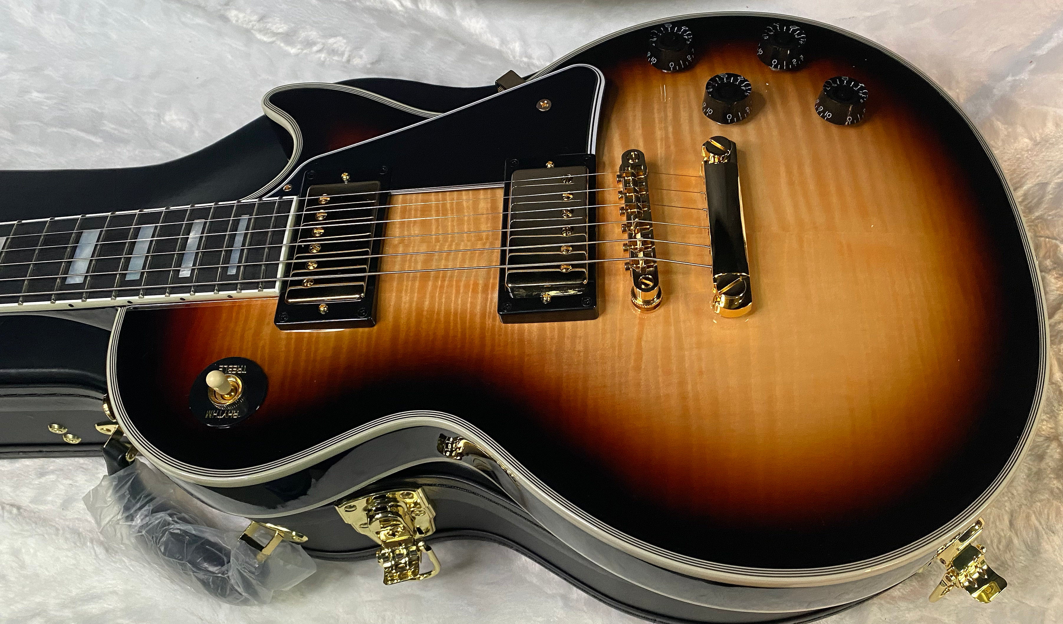 NEW ! Epiphone Les Paul Custom Inspired by Gibson Electric Guitar - Flame Top - Only 10.1 lbs - Authorized Dealer - G06994