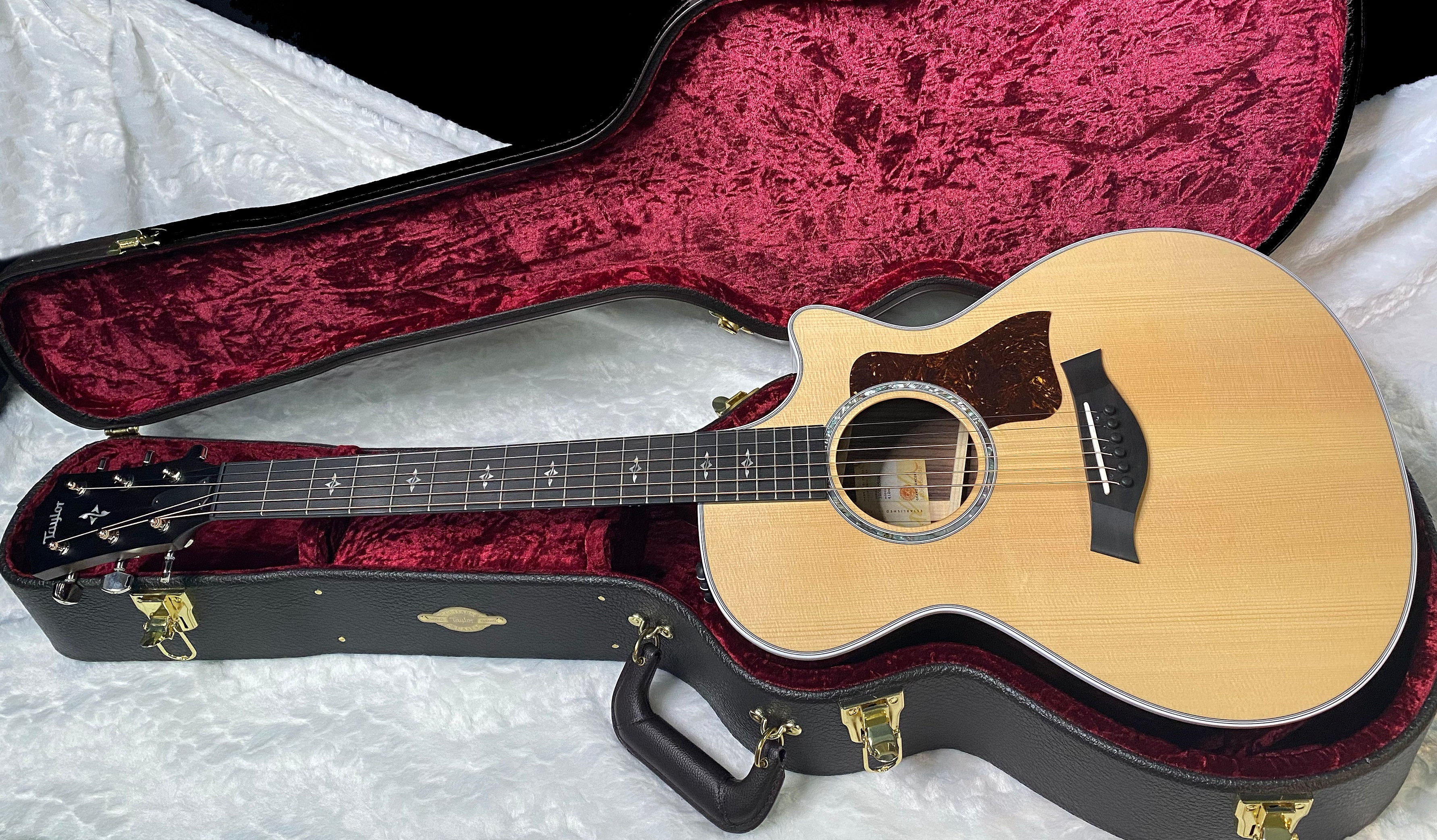 NEW! Taylor 412ce V-Class Acoustic-Electric Guitar - Natural - Authorized Dealer - 4.65 lbs - G06276