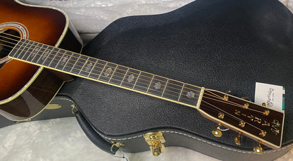 NEW ! Martin D-41 - NEW Spec - 10Y25D41AMBERTONE - Authorized Dealer - Ambertone Finish - 4.3lbs - G07742