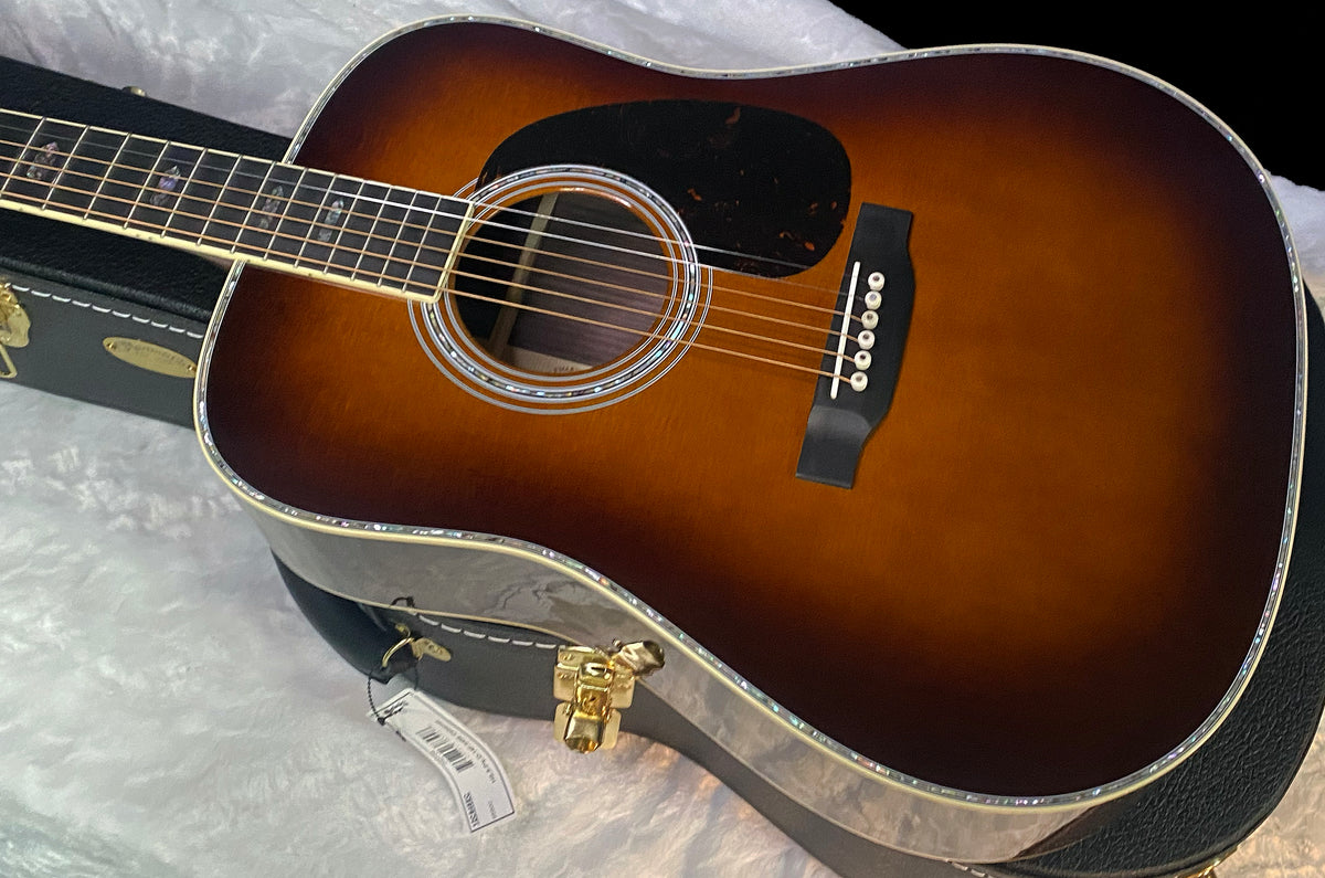 NEW ! Martin D-41 - NEW Spec - 10Y25D41AMBERTONE - Authorized Dealer - Ambertone Finish - 4.3lbs - G07742