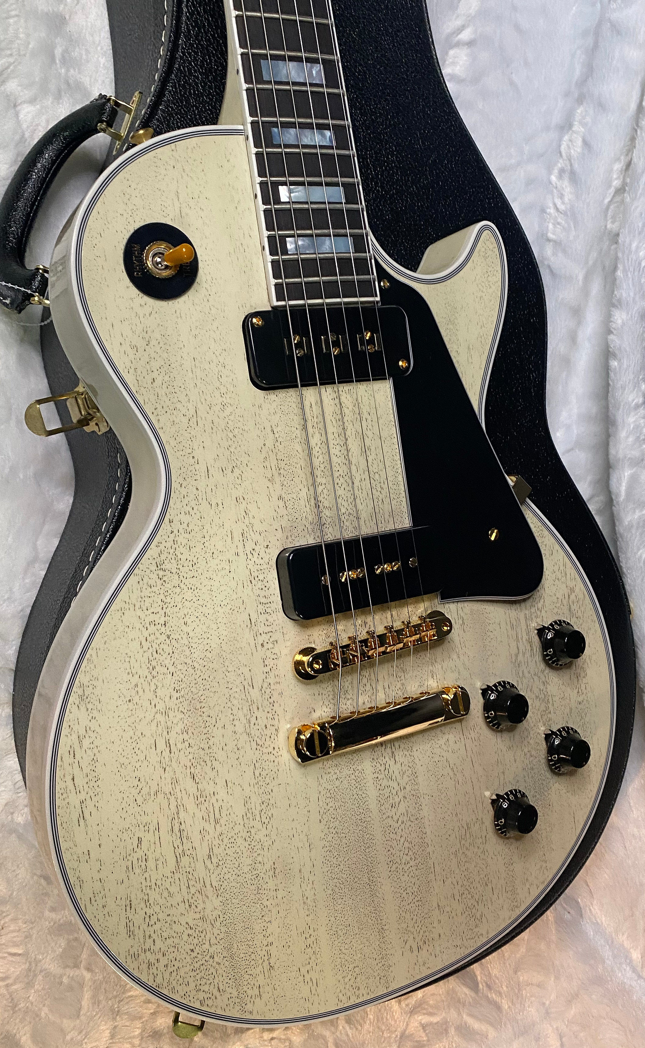 NEW ! Gibson Custom Shop Historic '54 Les Paul Custom Reissue Dealer Select - P-90's Staple Pick-Up - TV White - VOS - Authorized Dealer - Only 8.9 lbs - G07004
