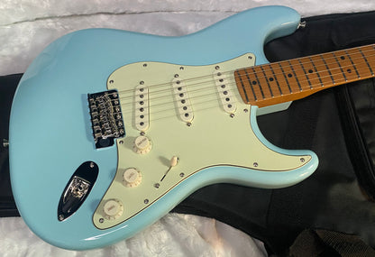 NEW! Fender Limited Edition American Professional Classic Stratocaster - Daphne Blue - Custom Shop Pick-Ups - Roasted Maple Neck - 7.6lbs - G0G7738
