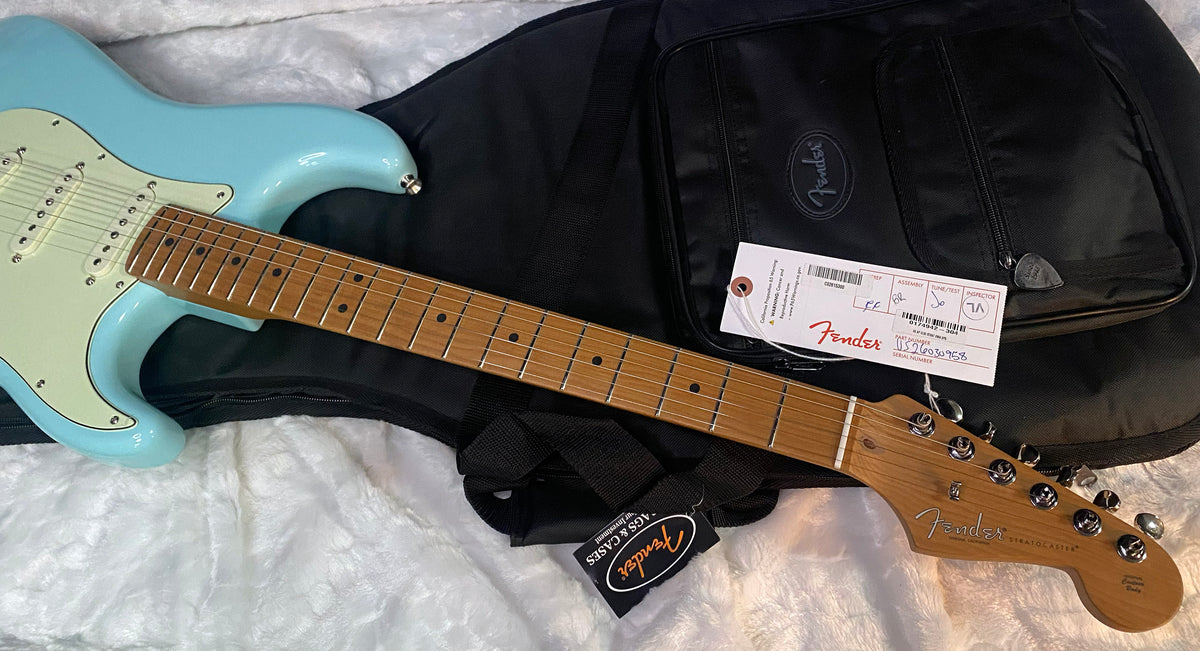 NEW! Fender Limited Edition American Professional Classic Stratocaster - Daphne Blue - Custom Shop Pick-Ups - Roasted Maple Neck - 7.6lbs - G0G7738