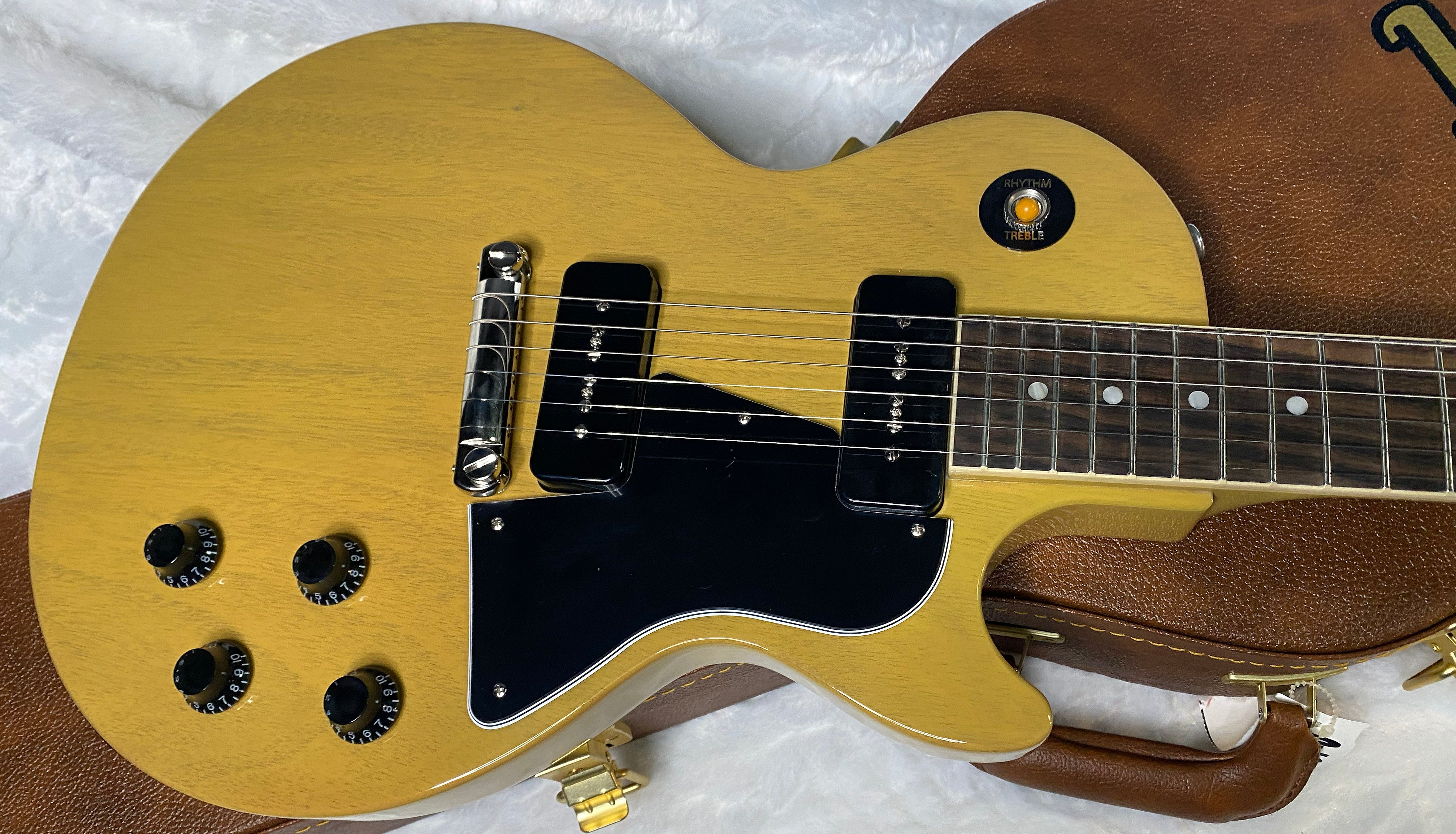 NEW ! Gibson Les Paul Special TV Yellow - 7.9 lbs - Authorized Dealer - G06317