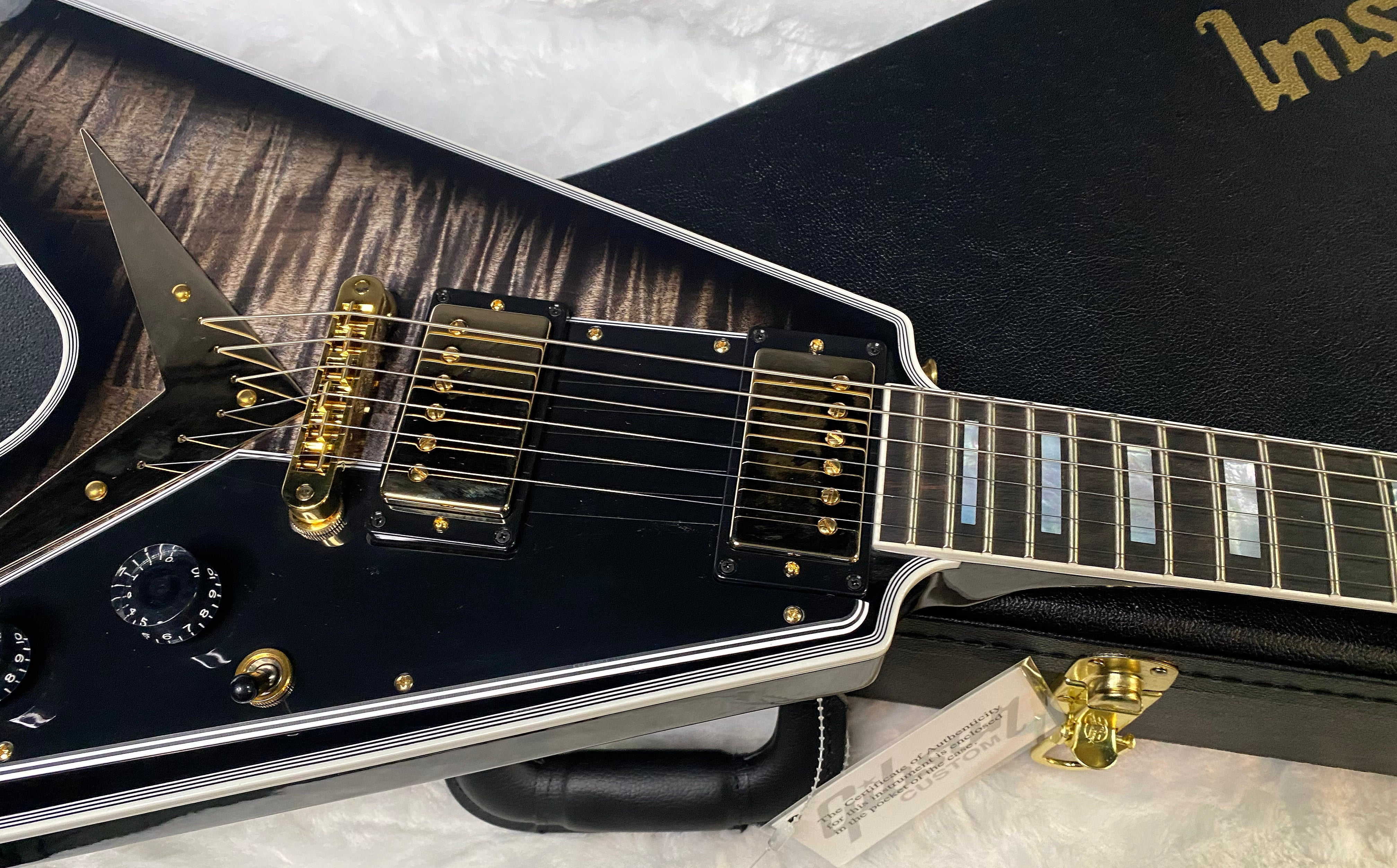 NEW! Gibson Custom Shop Flying V Custom - Cobra Black Curly Flame Top - Authorized Dealer - Ultra RARE! 7.1 lbs - G07007