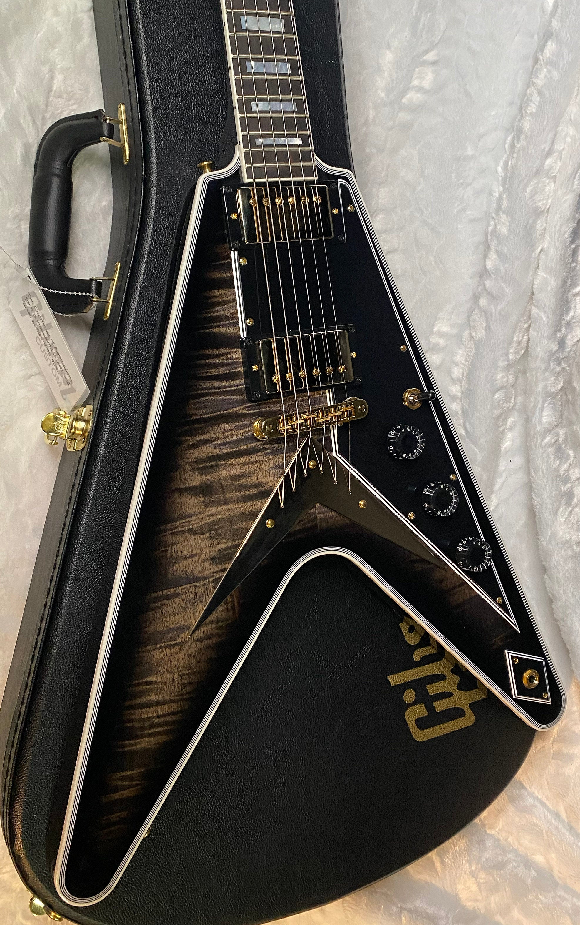 NEW! Gibson Custom Shop Flying V Custom - Cobra Black Curly Flame Top - Authorized Dealer - Ultra RARE! 7.1 lbs - G07007