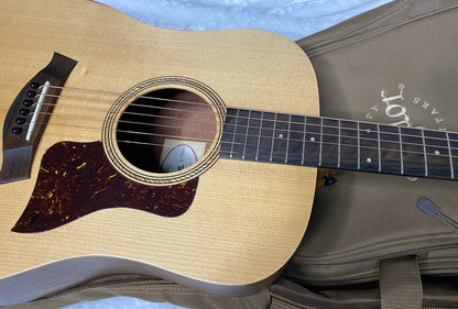 NEW! Taylor Academy 10e Acoustic-Electric Guitar - Natural - 4.1lbs - Authorized Dealer - G06265
