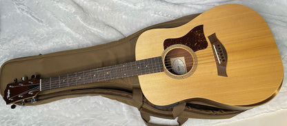 NEW! Taylor Academy 10e Acoustic-Electric Guitar - Natural - 4.1lbs - Authorized Dealer - G06265