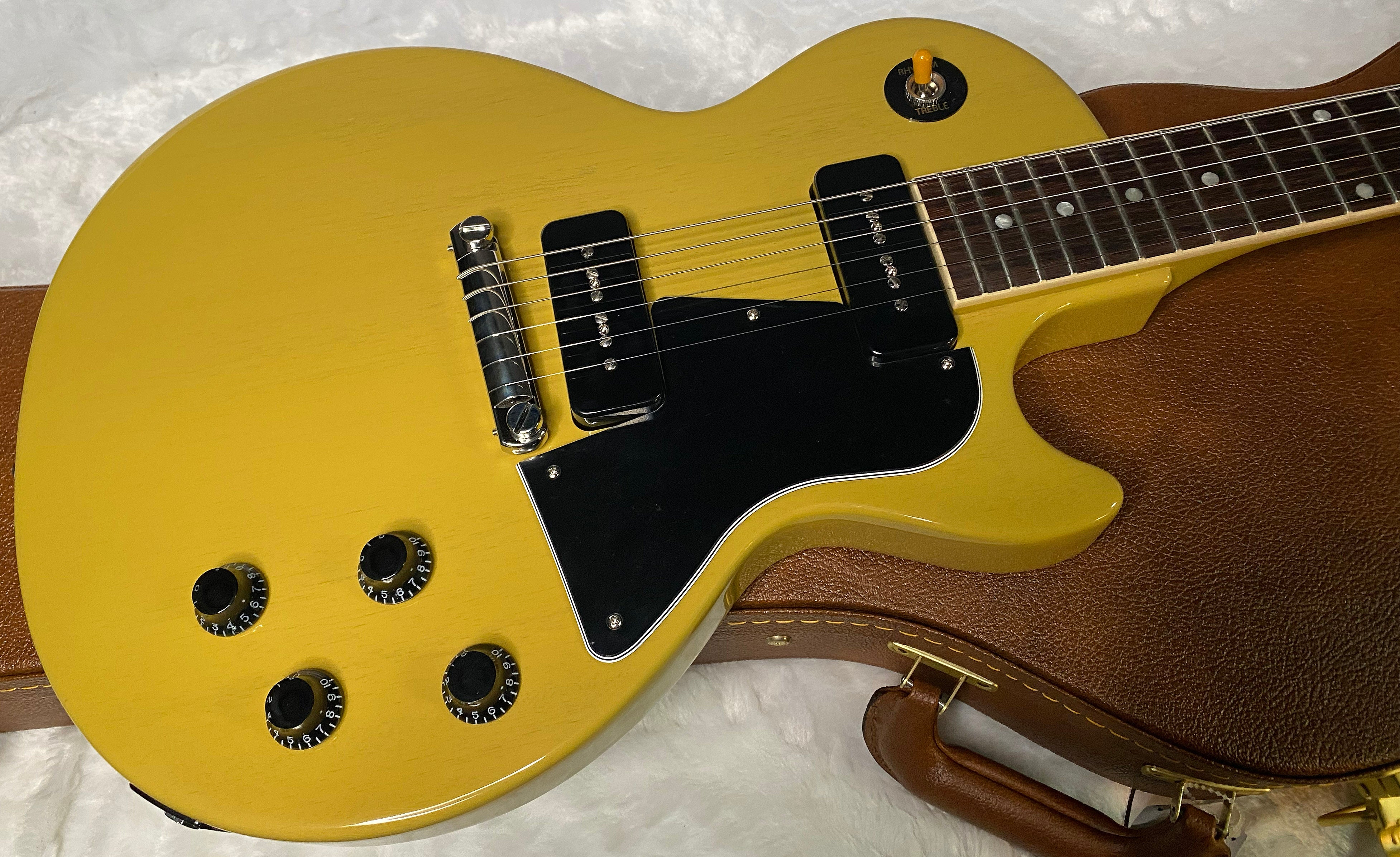 NEW ! Gibson Les Paul Special TV Yellow - 7.4 lbs - Authorized Dealer - G07015