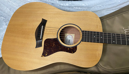 NEW! Taylor Big Baby Taylor BBT - Natural - 4.1lbs - Authorized Dealer - G06237