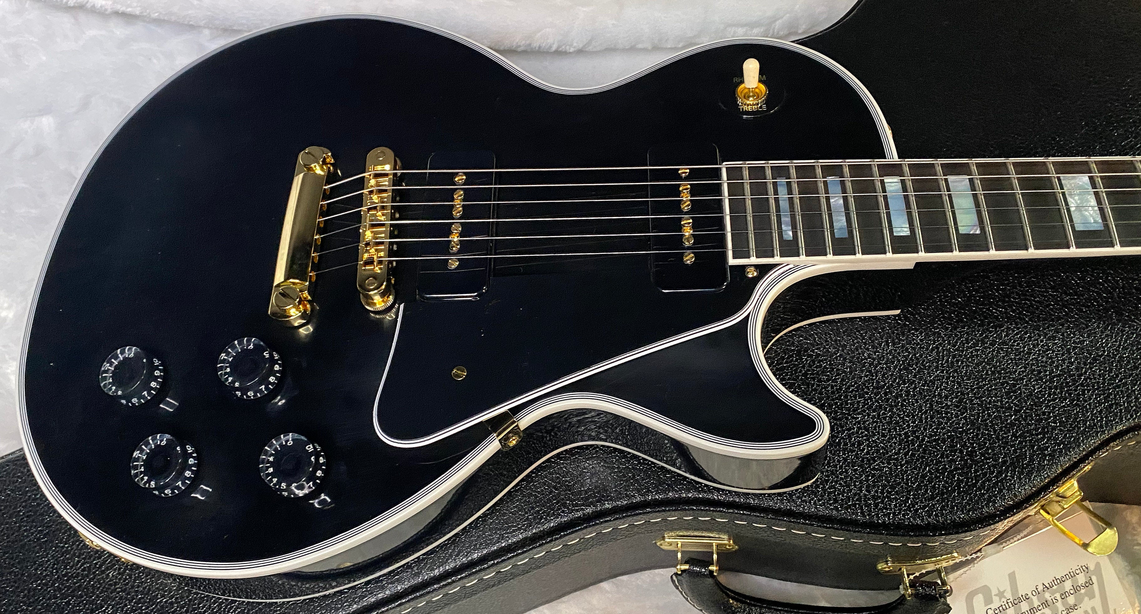 NEW! Gibson Les Paul Custom - Dealer Select - P90 Pick-Ups - VOS Ebony Finish - Custom Shop M2M - Authorized Dealer - 9.7 lbs - G07008