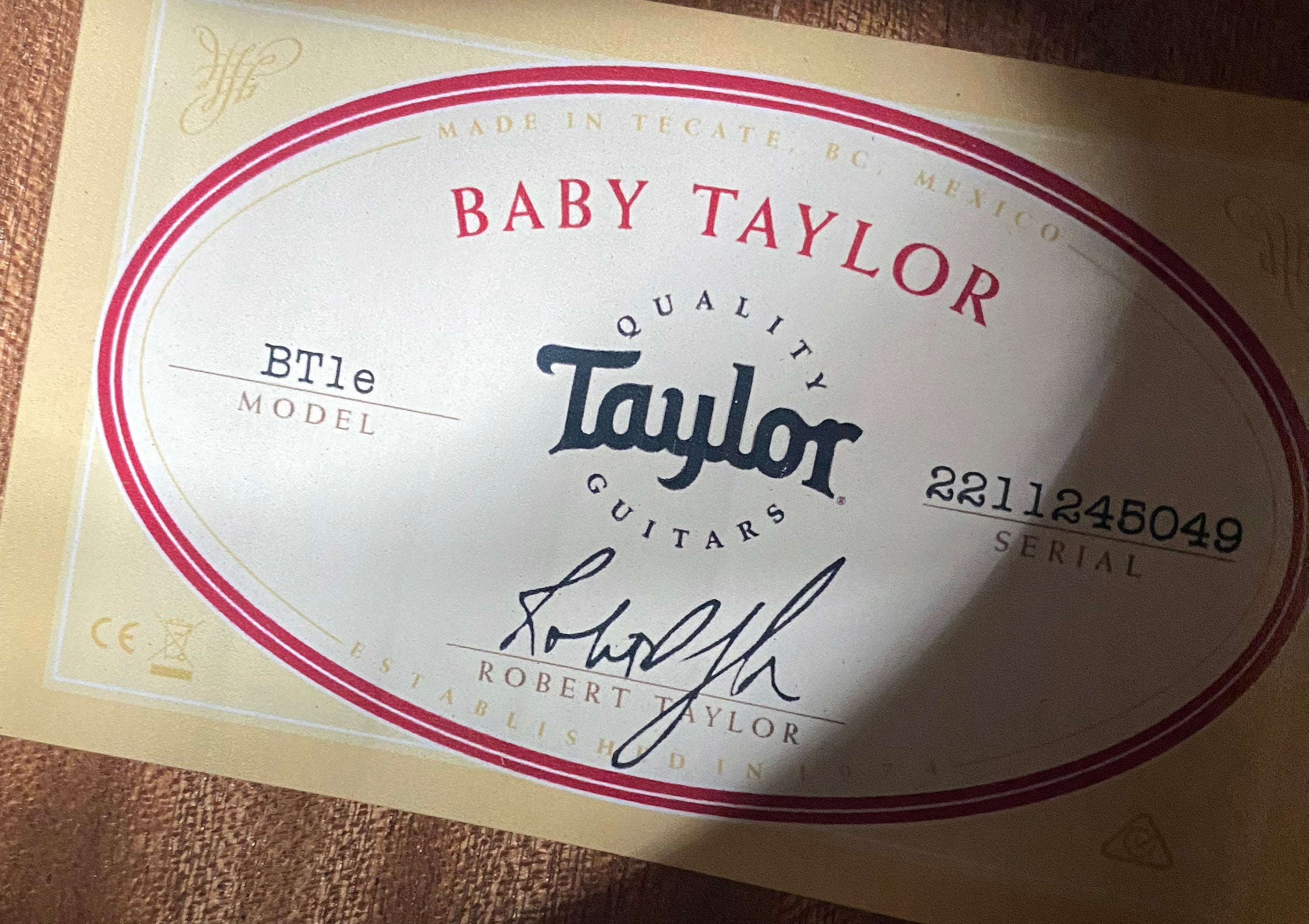 NEW! Taylor Baby Taylor BT1e Walnut Acoustic Guitar - Natural Sitka Spruce - 3.3lbs - Authorized Dealer - G06287