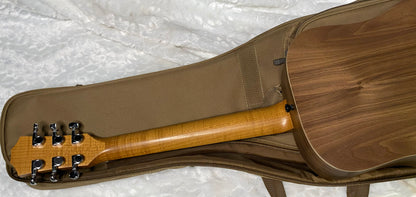 NEW! Taylor Baby Taylor BT1e Walnut Acoustic Guitar - Natural Sitka Spruce - 3.3lbs - Authorized Dealer - G06287