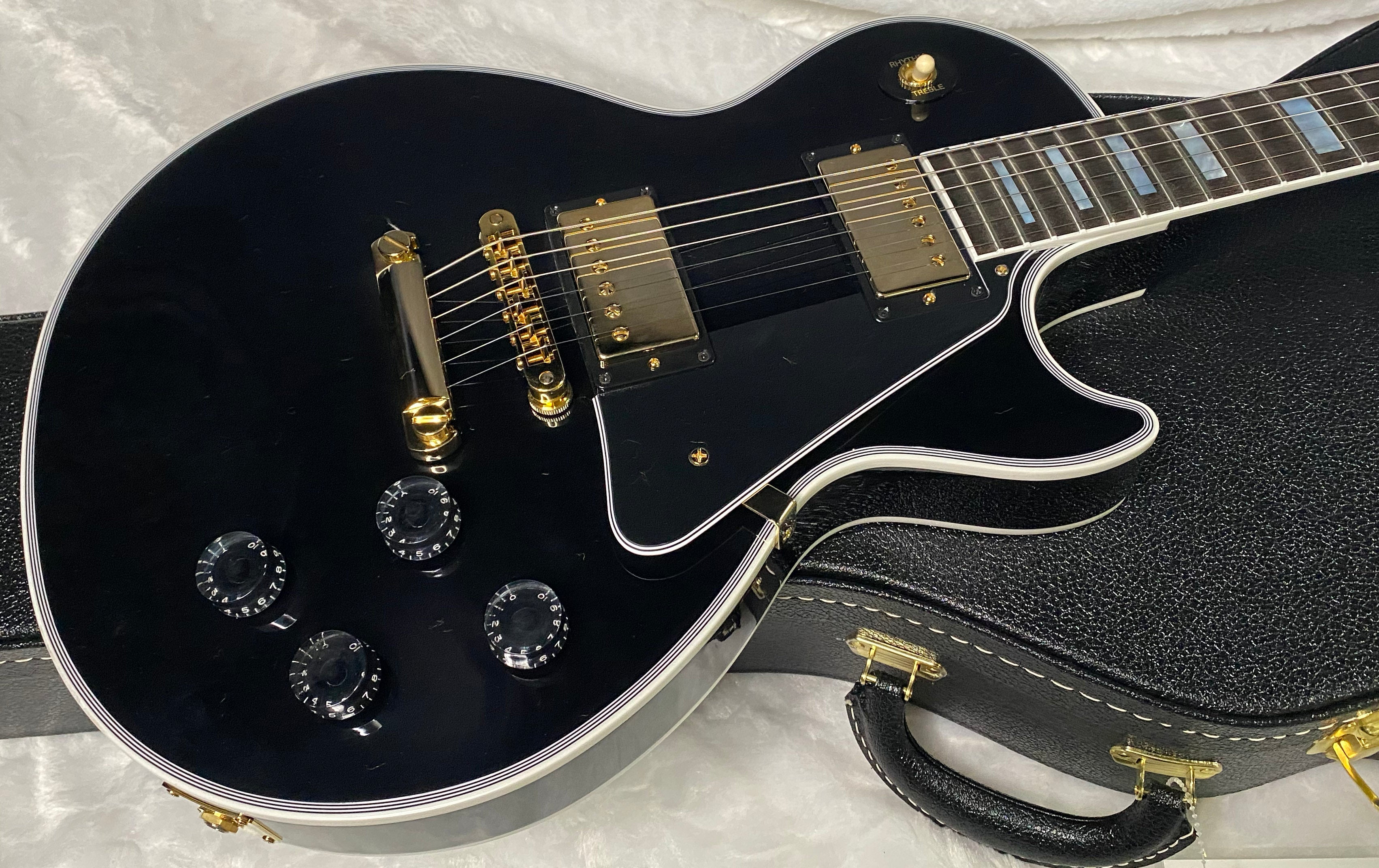 NEW! Gibson Custom Shop Les Paul Custom - Ebony Fingerboard - Authorized Dealer - 11 lbs of TONE! - G06337