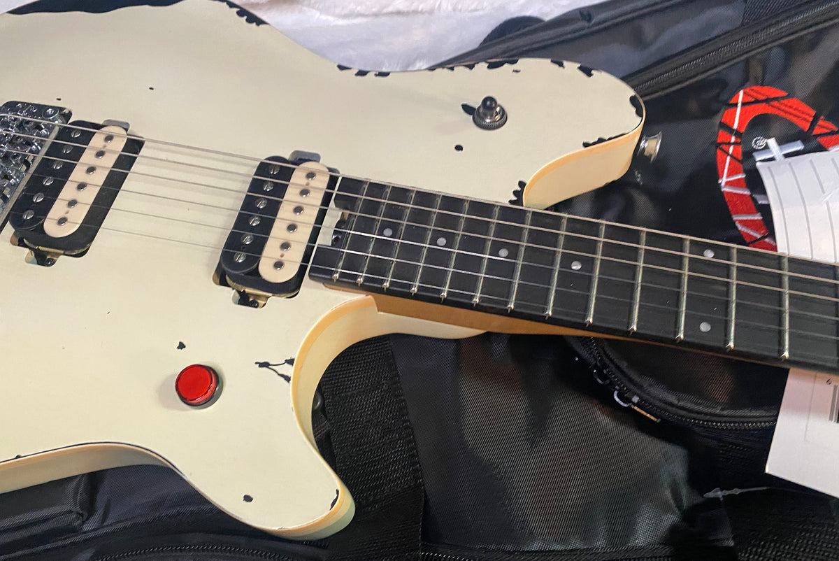 NEW ! EVH  Limited Edition Wolfgang Special Striped Series, Ebony Fingerboard, Distressed Ivory - 7lbs - Authorized Dealer - G07652