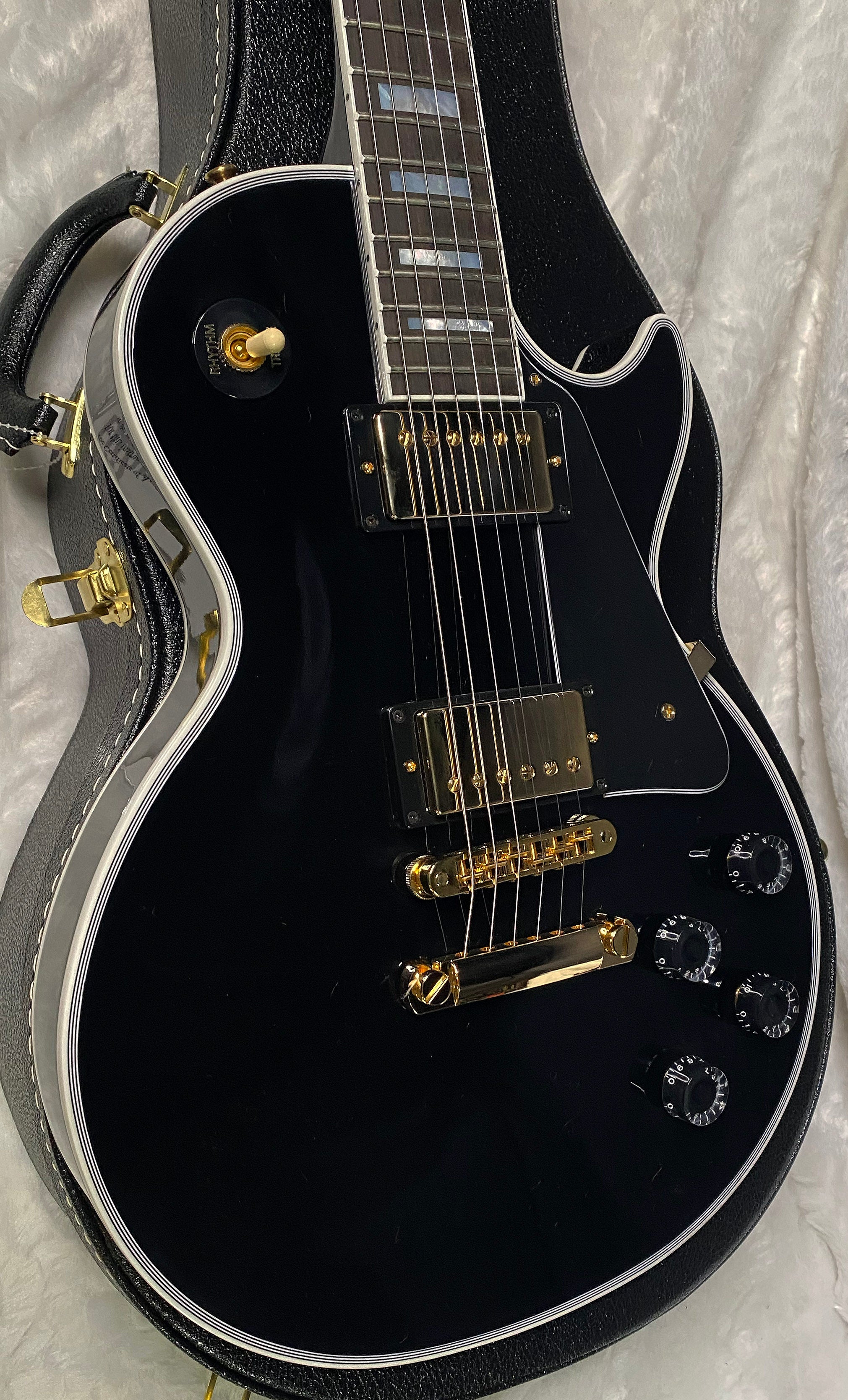 NEW! Gibson Custom Shop Les Paul Custom - Ebony Fingerboard - Authorized Dealer - 11 lbs of TONE! - G06337