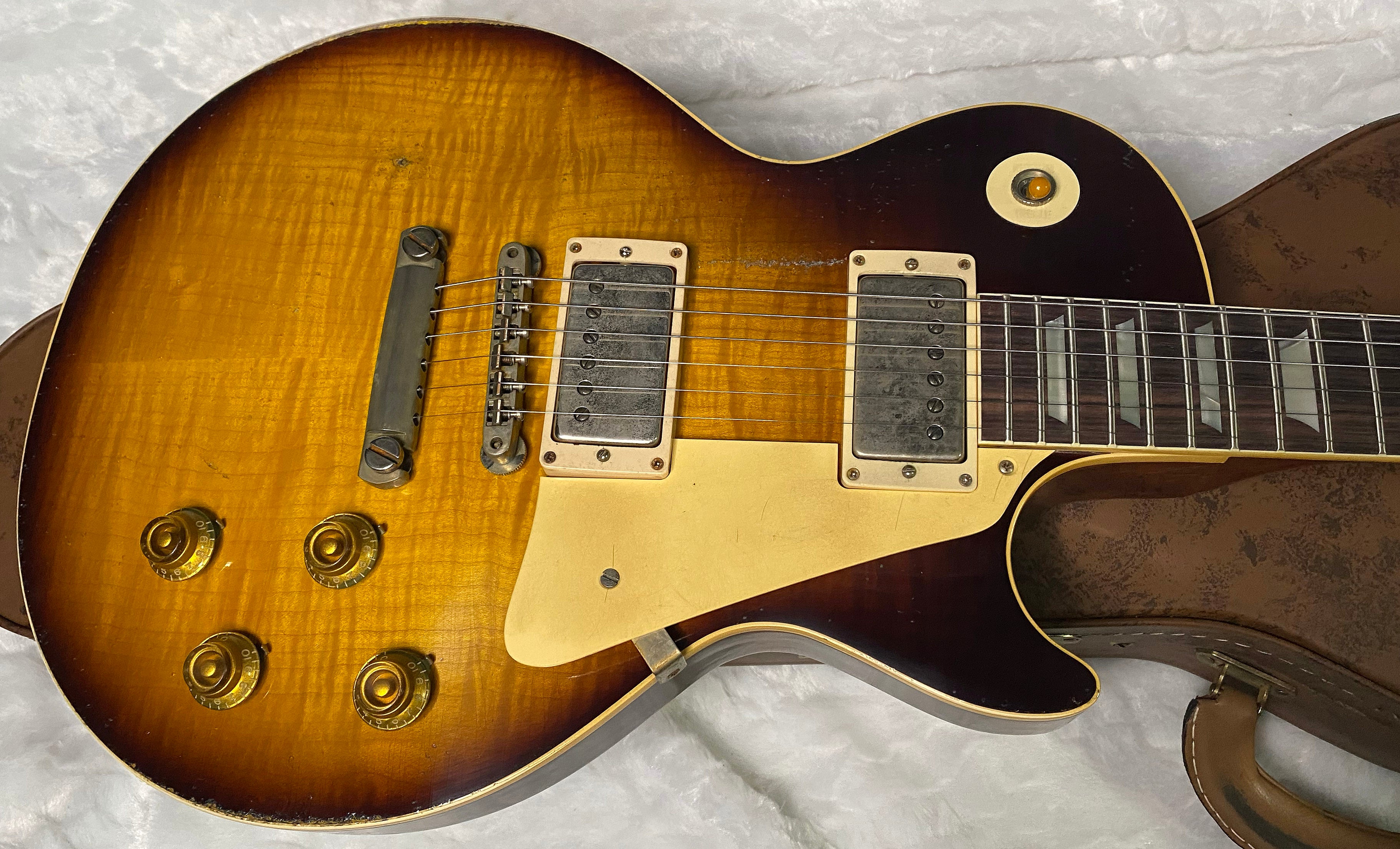 NEW! Gibson Custom 1959 Les Paul Standard Resissue Electric Guitar - Beauty of the Burst #58, Heavy Aged - Authorized Dealer - 8.55lbs - G06329