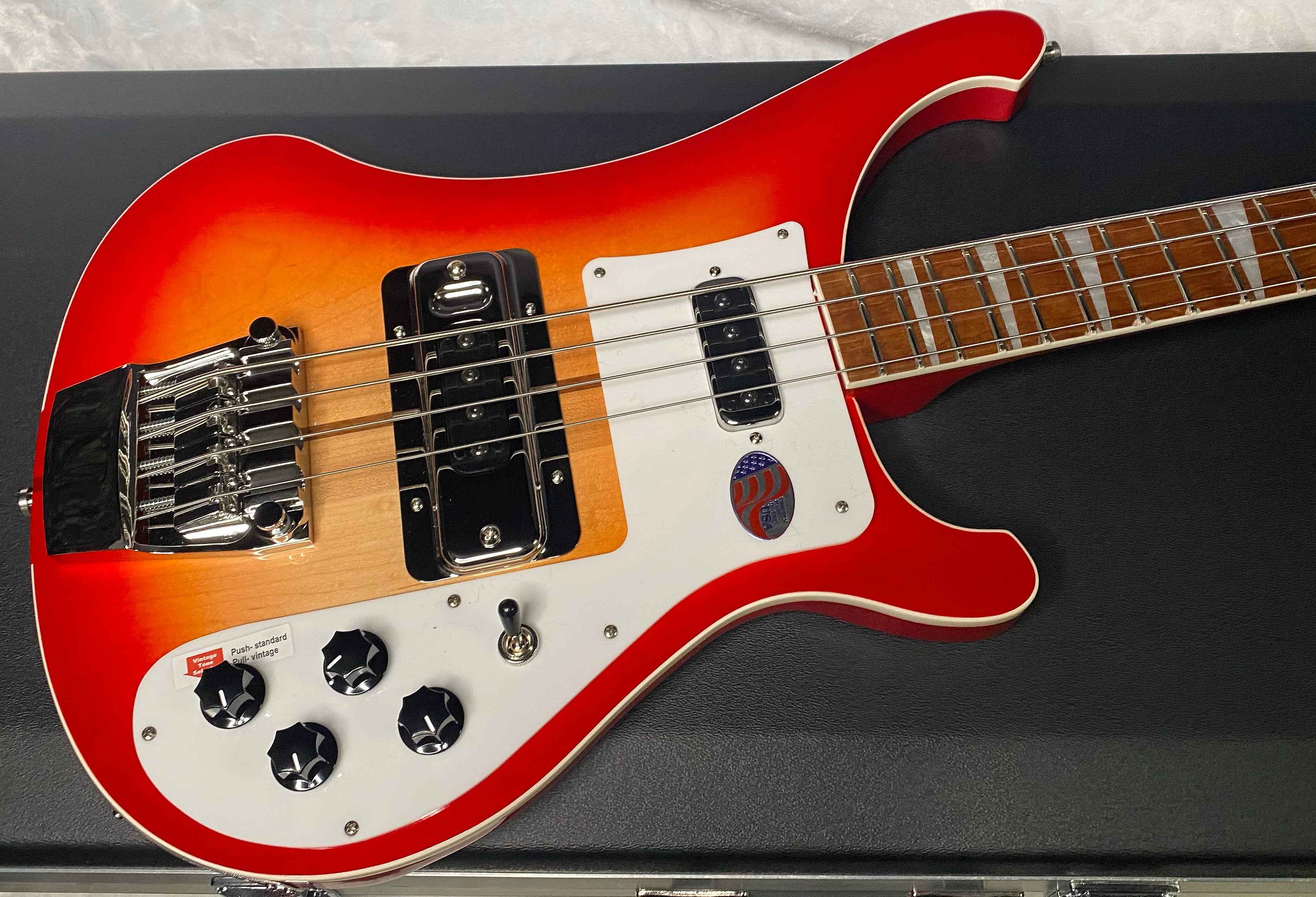 【希少】Rickenbacker 4003 glo Rickenbacker 4003 Electric Bass Guitar -- Maple Glo with Case