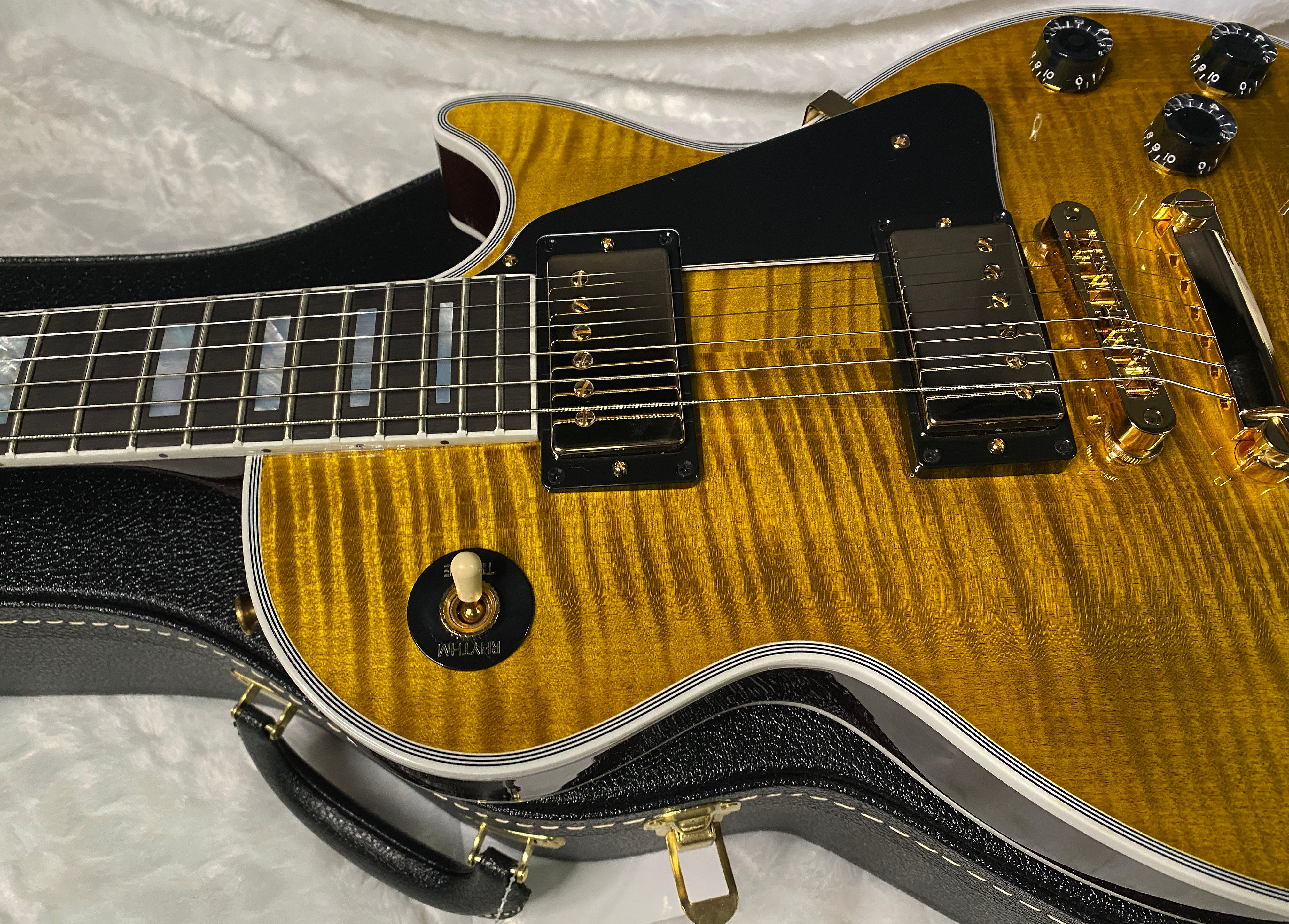 NEW! Gibson Dealer Select Custom Shop Les Paul Custom AAA Figured Flame Top - Green Tiger - Authorized Dealer - WOW! 8.4 lbs - G06343