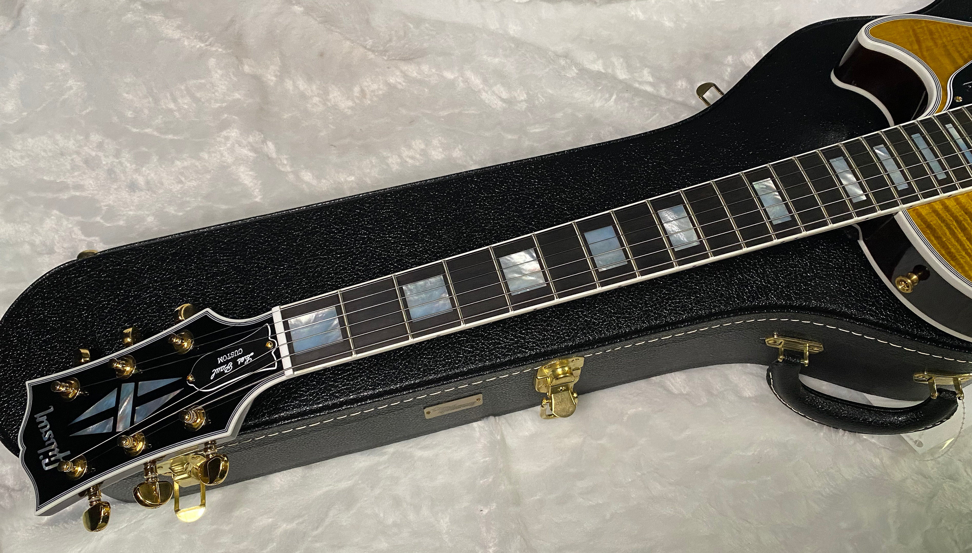 NEW! Gibson Dealer Select Custom Shop Les Paul Custom AAA Figured Flame Top - Green Tiger - Authorized Dealer - WOW! 8.4 lbs - G06343