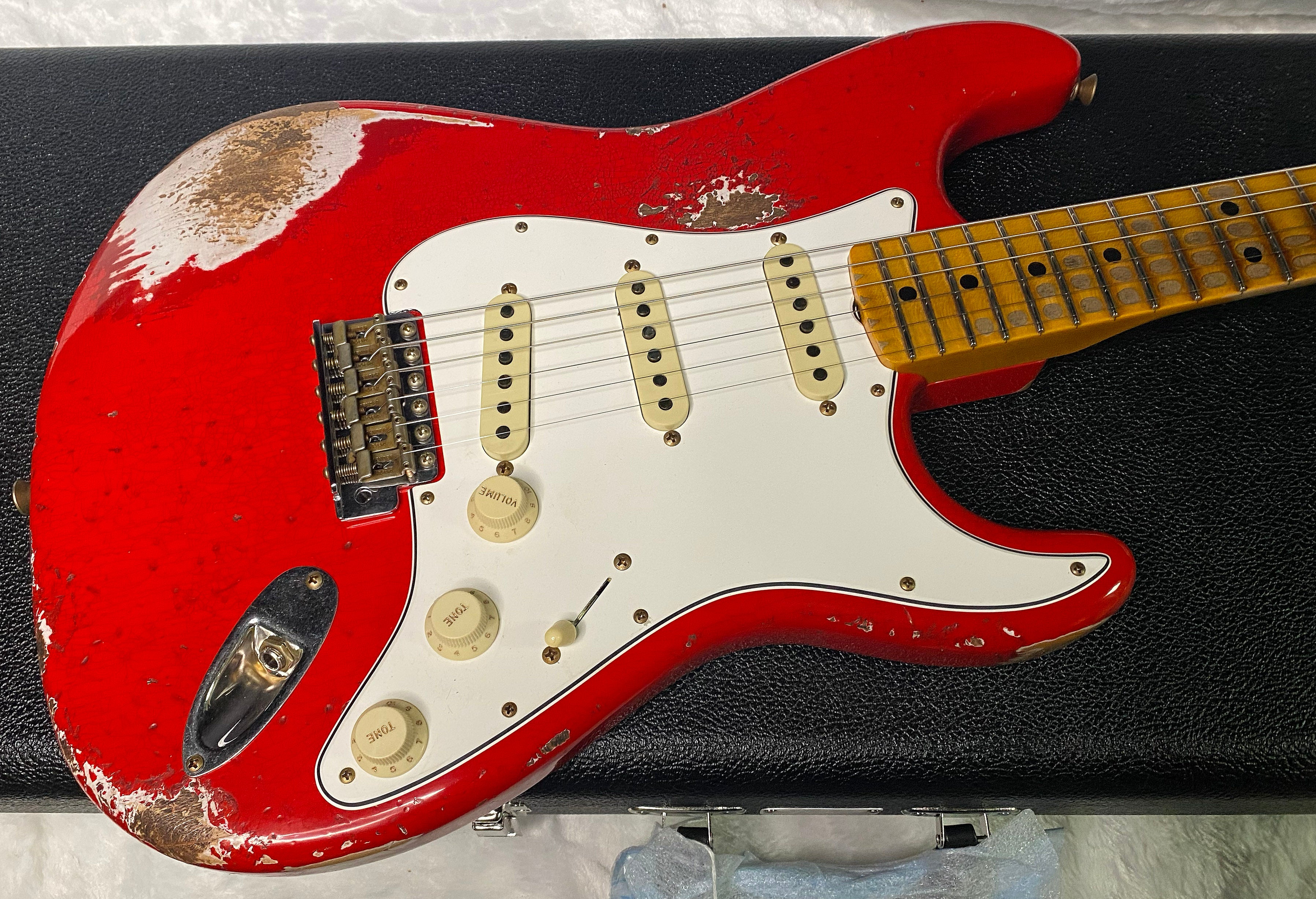 NEW! Fender Custom Shop Special Run '69 Stratocaster Heavy Relic - Handwound P/U's - Aged Ferrari Red - Reverse Headstock - 7.9lbs - Authorized Dealer - One OFF! SUPER RARE! G07043