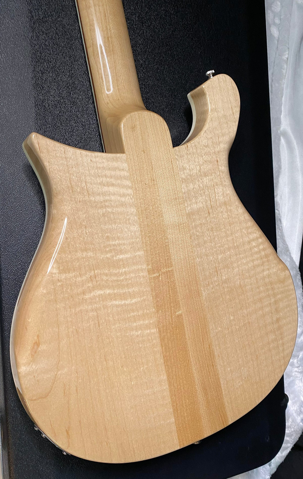 NEW ! Rickenbacker 660 Electric Guitar - Maple Glo - 7 lbs - Authorized Dealer - In-Stock! G07751