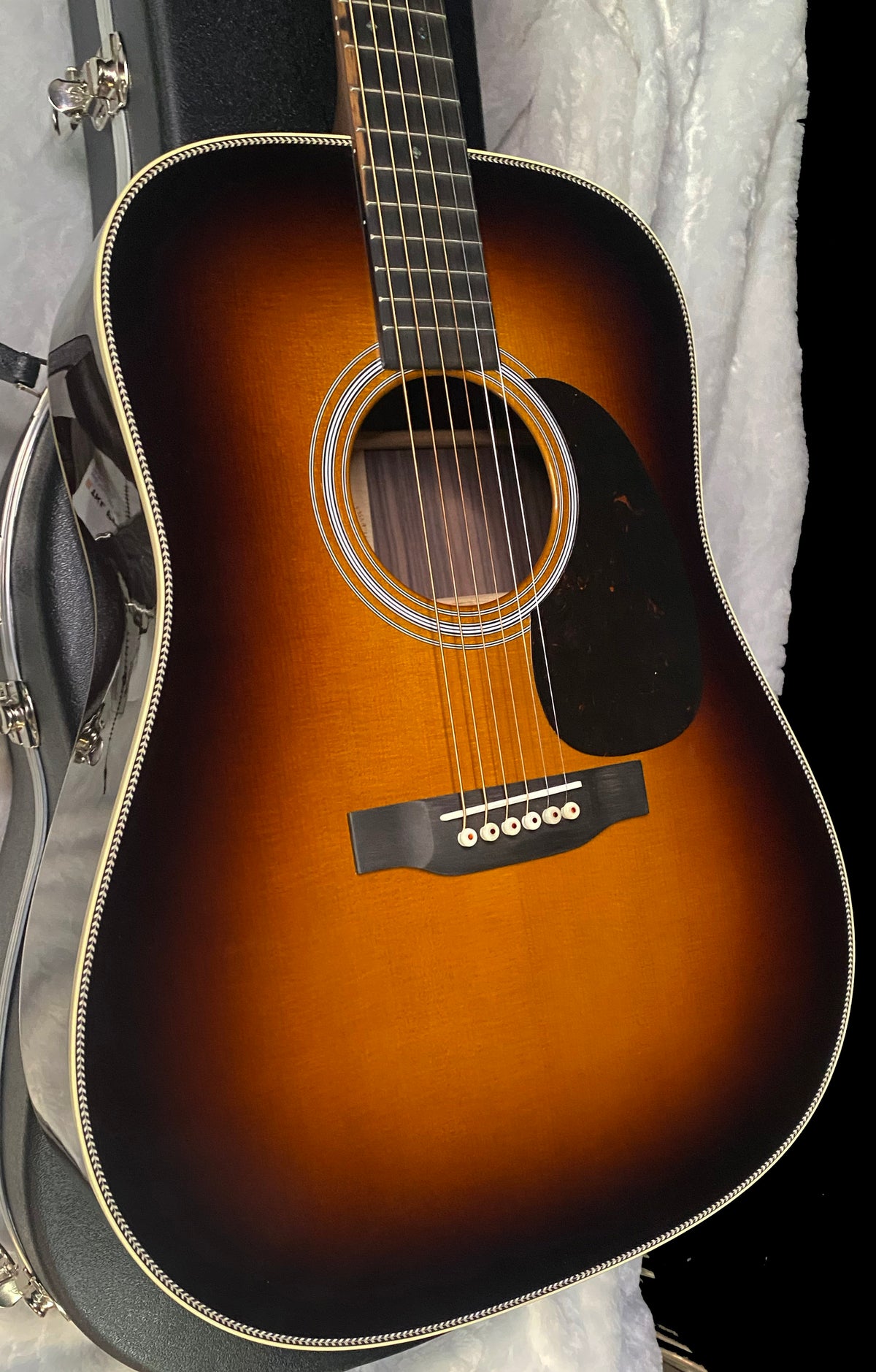 NEW! Martin Martin HD-28 Standard Series 6-string Acoustic Guitar - 1935 Sunburst - New Spec - 10Y25HD28SUNBURST - Authorized Dealer - 4.4lbs - G07755