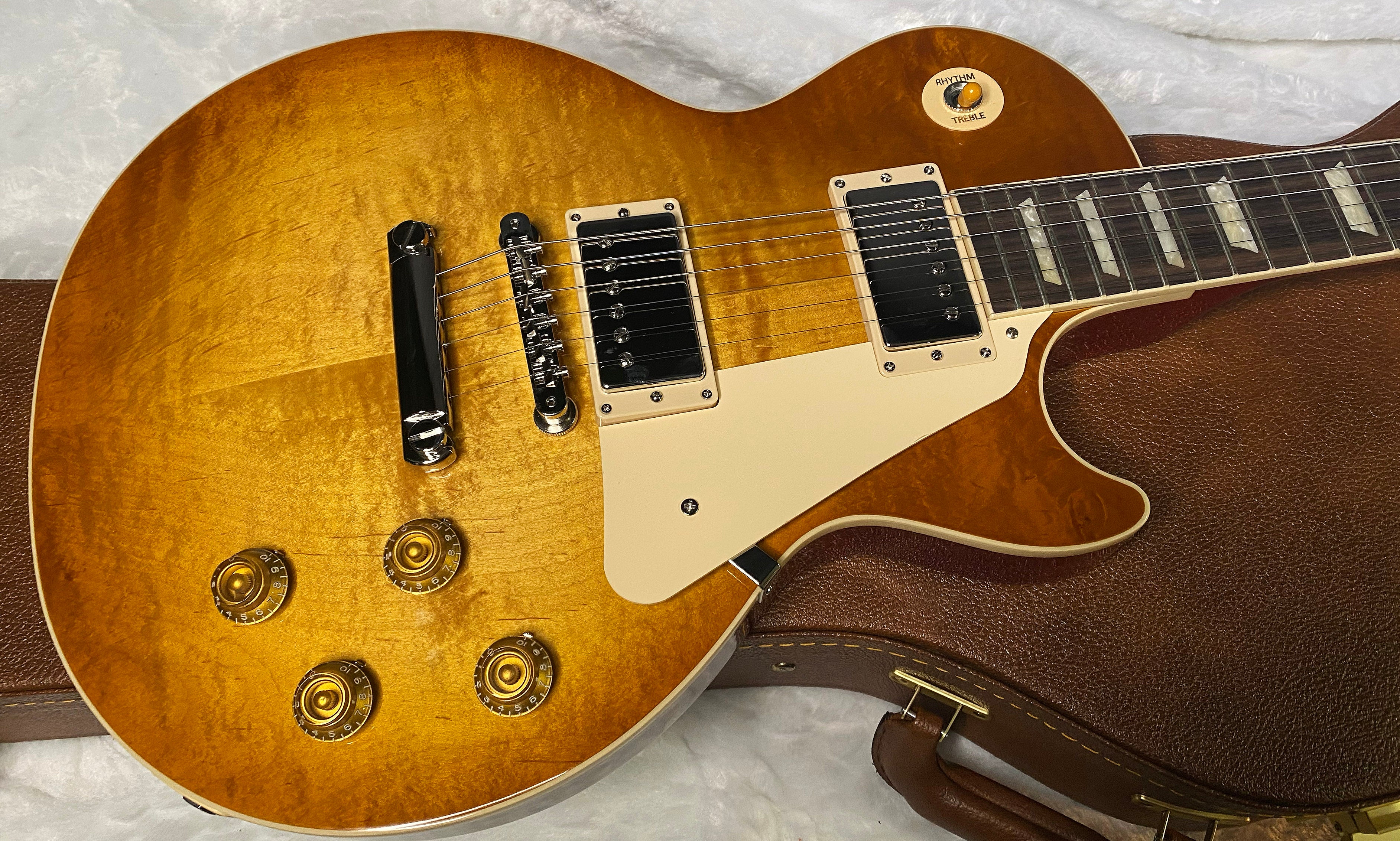 NEW! ! Gibson Les Paul 50's Standard - Custom Shop Finish - Dirty Lemon - Beautiful Quilt Top - Limited Edition - Authorized Dealer - Only 9 lbs - G06365