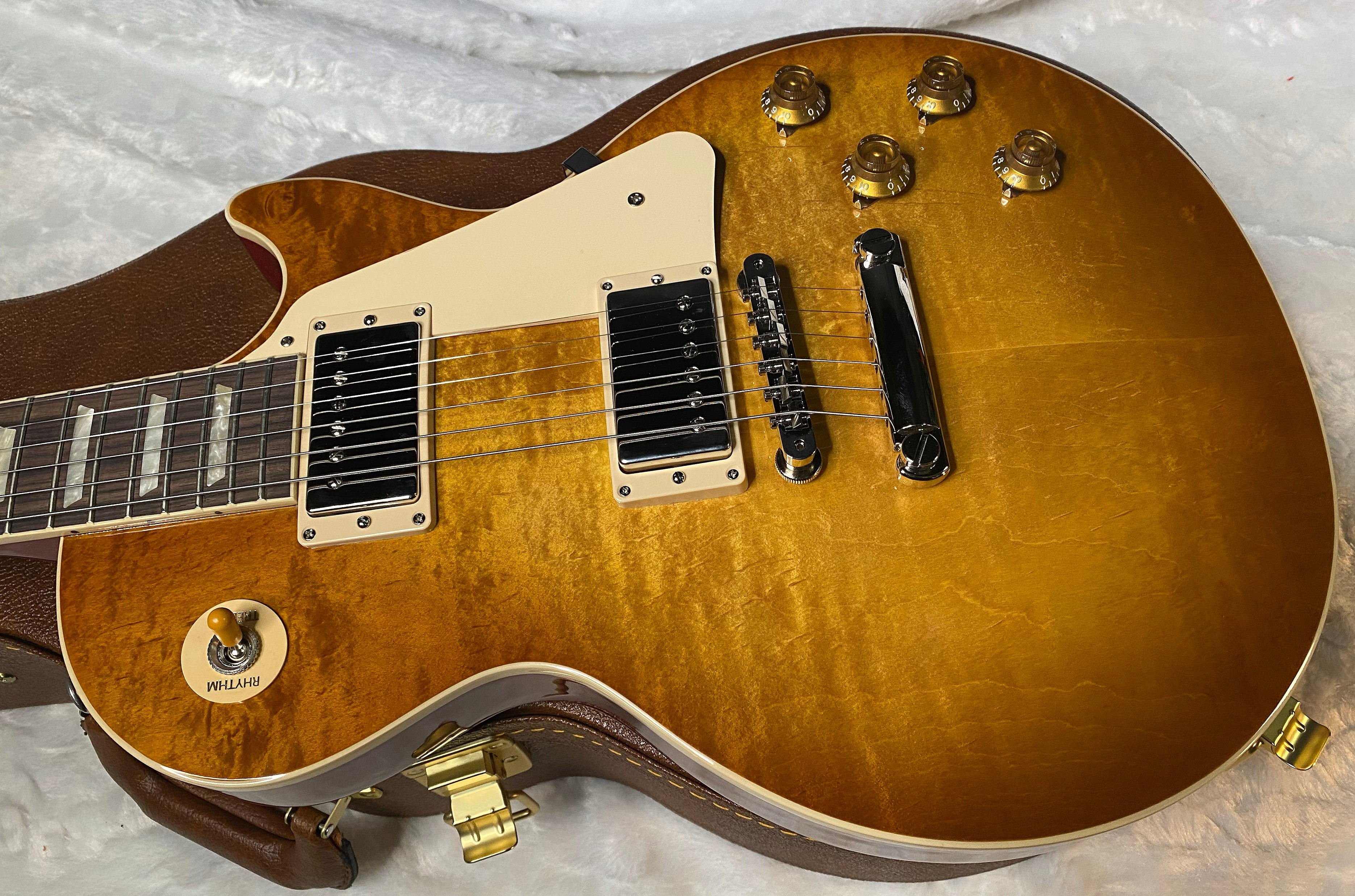 NEW! ! Gibson Les Paul 50's Standard - Custom Shop Finish - Dirty Lemon - Beautiful Quilt Top - Limited Edition - Authorized Dealer - Only 9 lbs - G06365