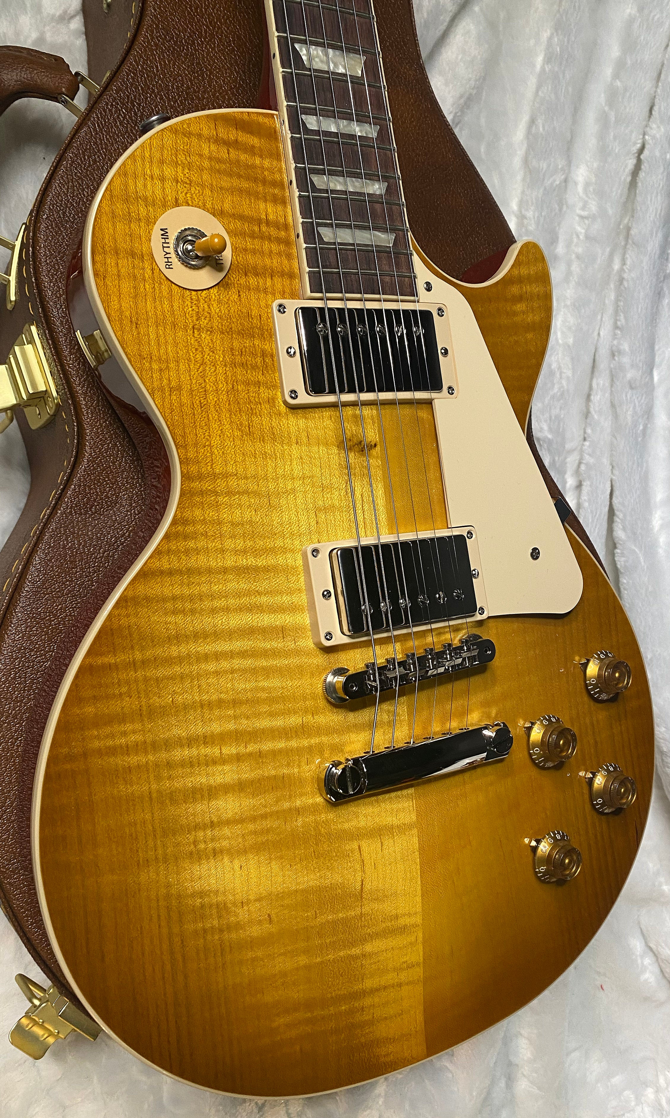NEW! ! Gibson Les Paul 50's Standard - Custom Shop Dirty Lemon Finish - Limited Edition - Authorized Dealer - 9.4 lbs - G06355