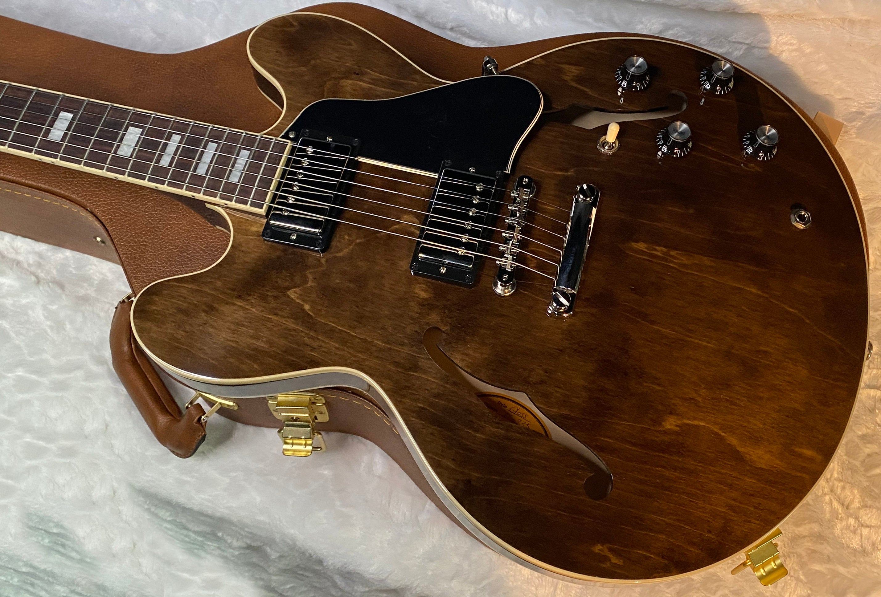 NEW ! Gibson ES-335 60s Semi-hollowbody Electric Guitar - Dark Walnut - Authorized Dealer - 8.3 lbs - G07039