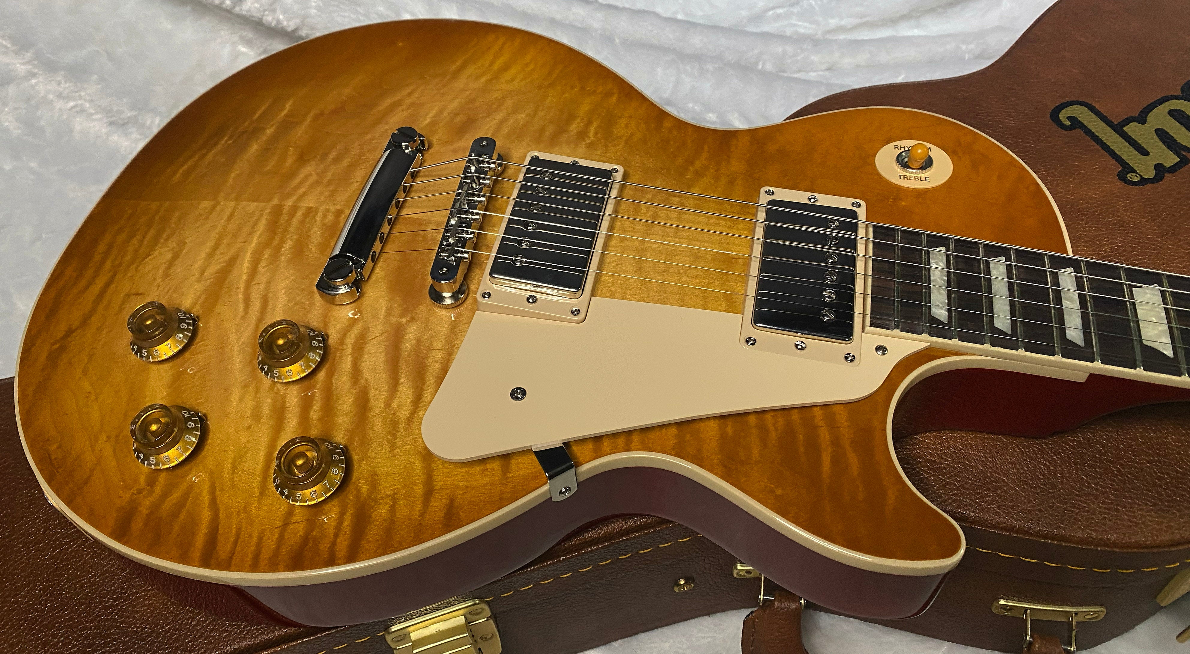 NEW! ! Gibson Les Paul 50's Standard - Custom Shop Dirty Lemon Finish - Beautiful Quilt / Flame Top - Limited Edition - Authorized Dealer - 9.2 lbs - G06355 (Copy)