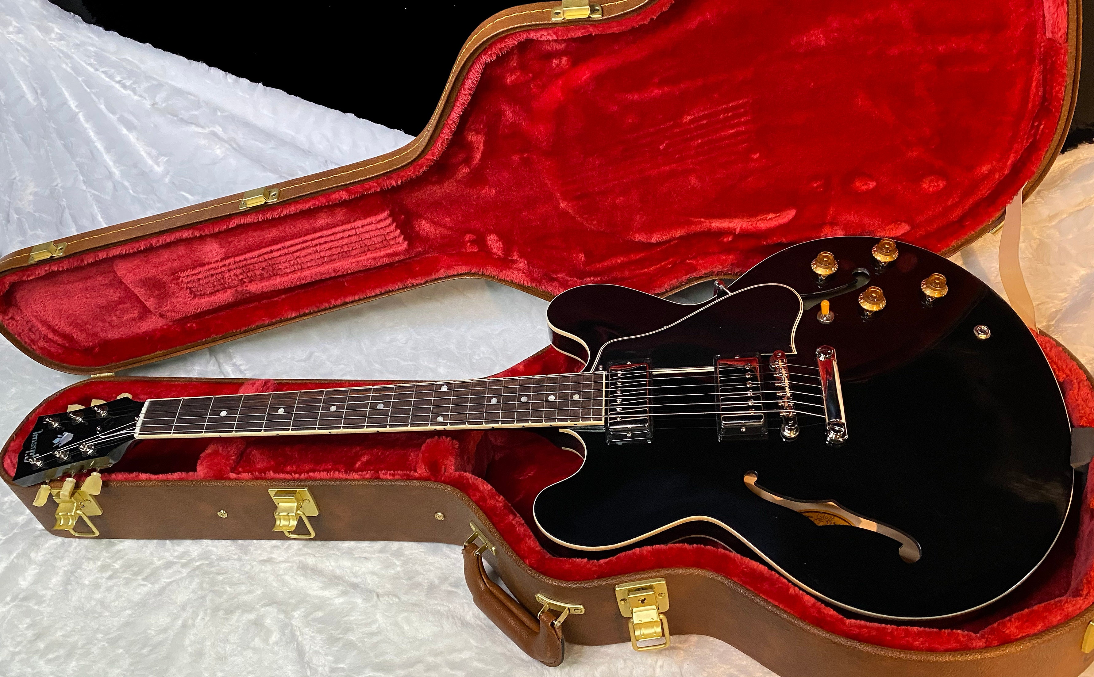 NEW ! Gibson ES-335 50s Semi-Hollowbody Electric Guitar - Ebony - Authorized Dealer - 7.7 lbs - G07038