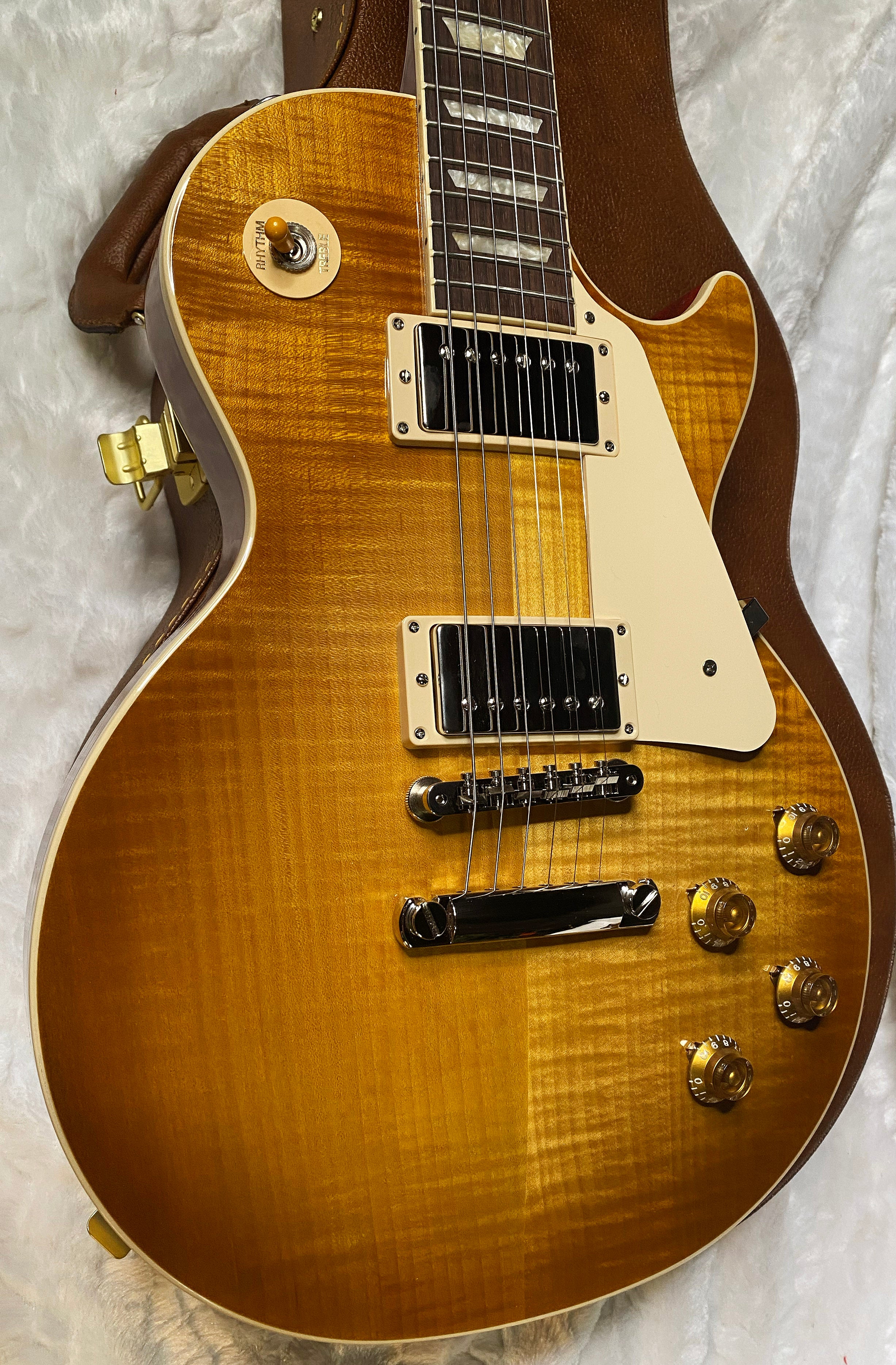 NEW! ! Gibson Les Paul 50's Standard - Custom Shop Dirty Lemon Finish - Beautiful Flame Top - Limited Edition - Authorized Dealer - 10 lbs - G06358