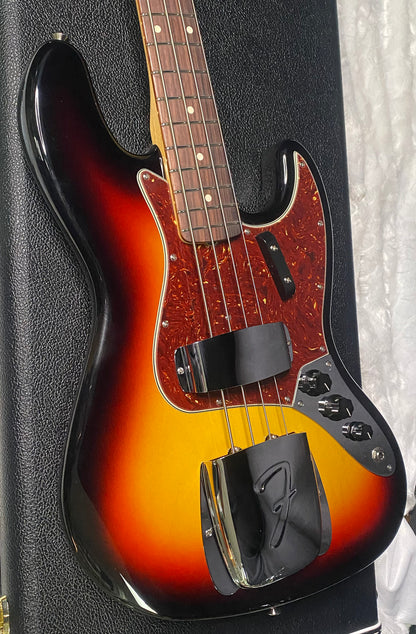 NEW! Fender Custom Shop 64 Jazz Bass NOS - Sunburst - 9.5 lbs - Authorized Dealer - G07763