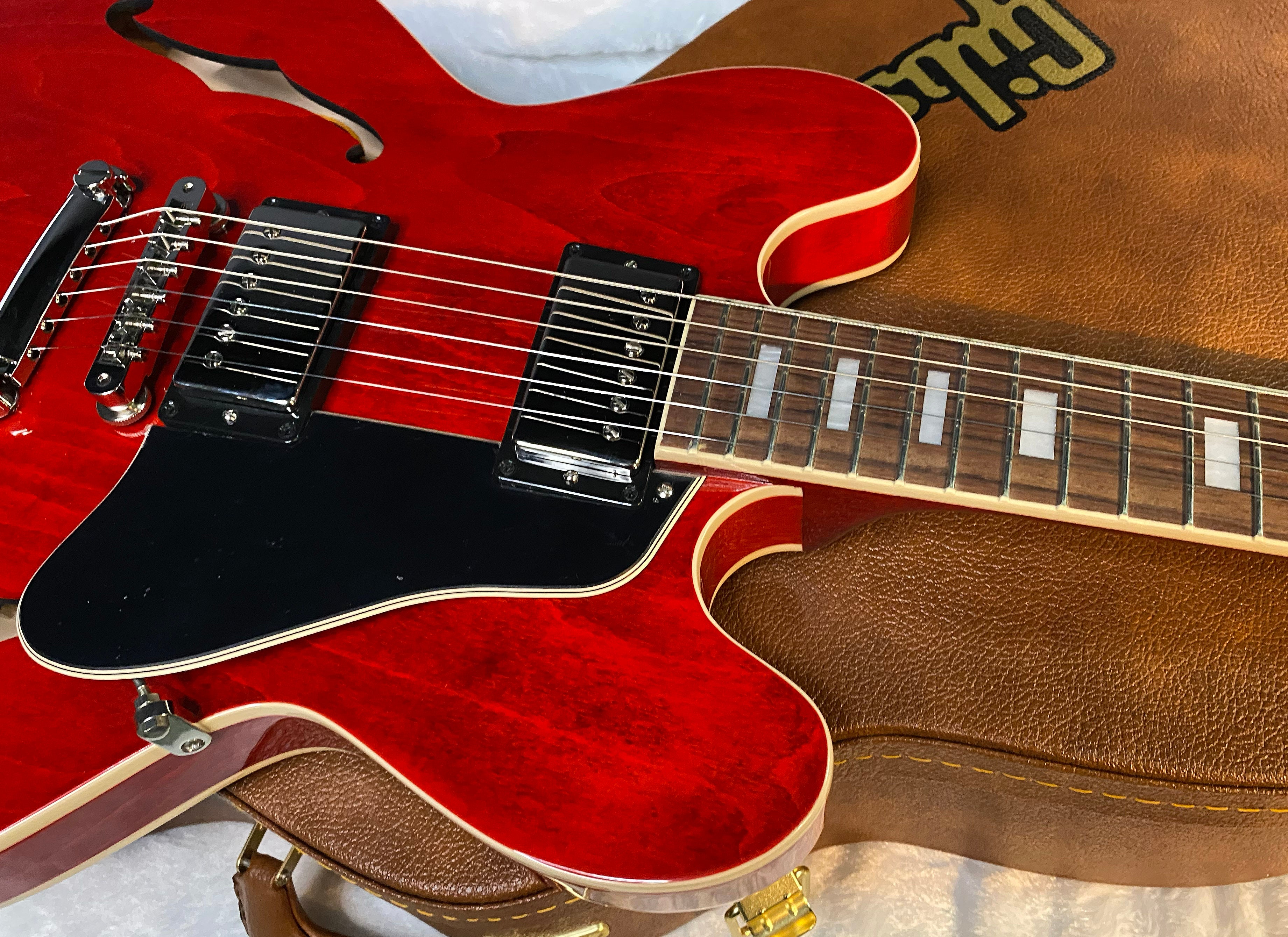 NEW ! Gibson ES-335 60s Semi-Hollowbody Electric Guitar - Sixties Cherry - Authorized Dealer - 7.8 lbs - G07030